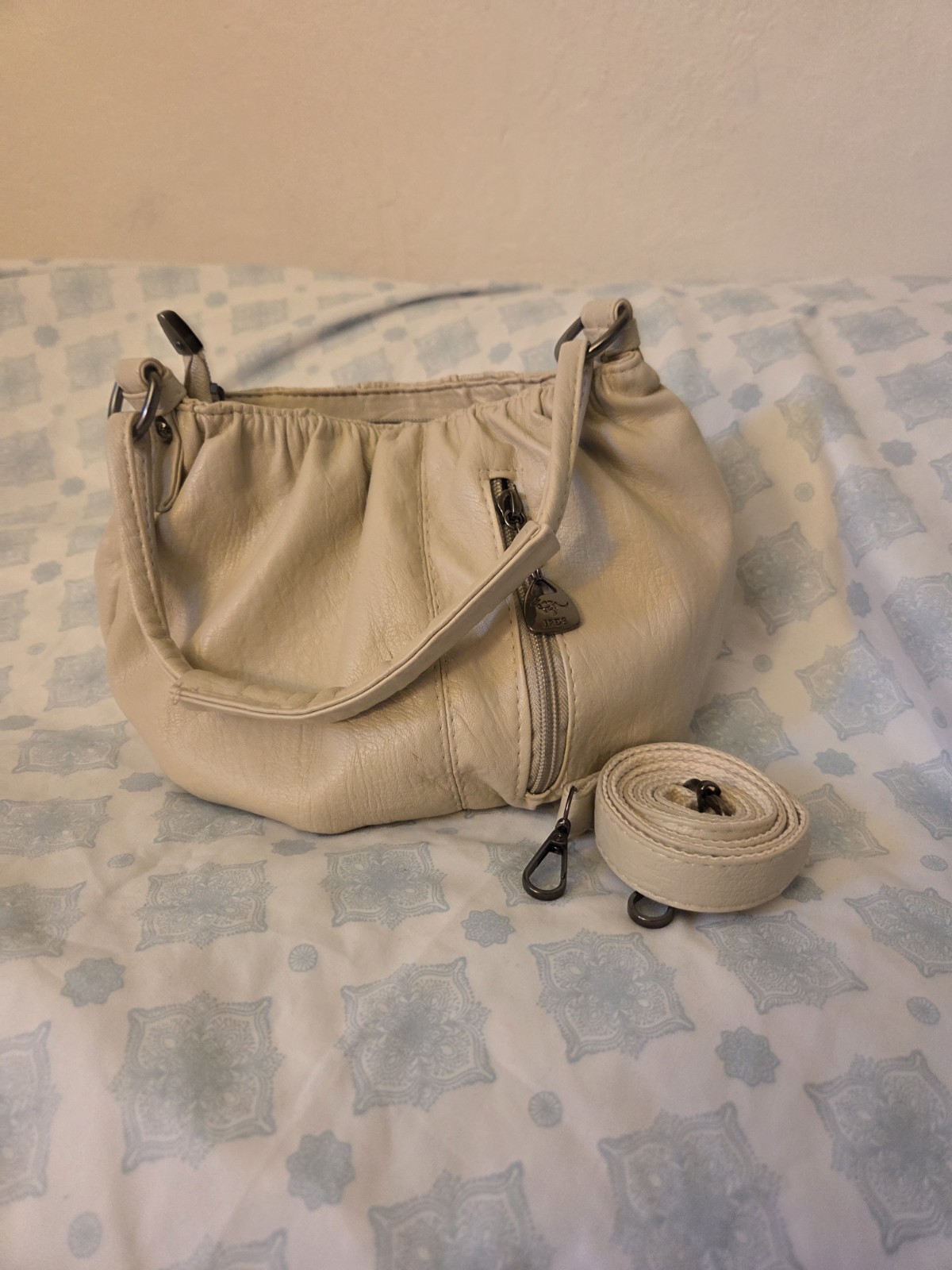 JPDS Beige Shoulder Bag, Zip Closure, Pebbled, Silver Hardware, Lined, Pockets