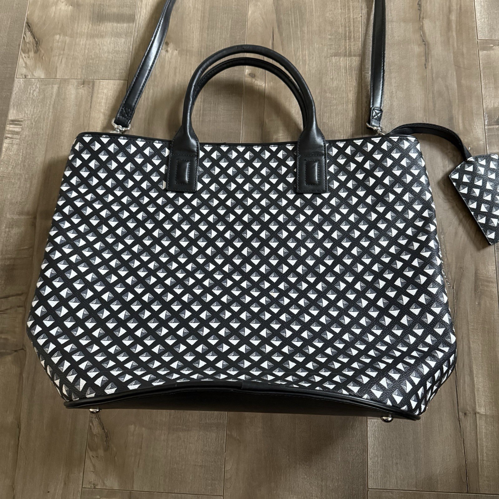 Vera Bradley Tassel Tote Large Black White Geometric Luggage Tag Leather