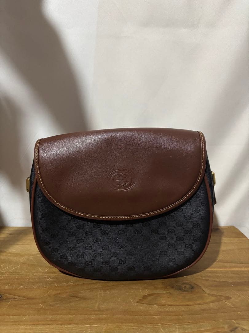 GUCCI Micro GG Mini Shoulder Bag Women Auth 7.28 x 8.26 x 2.36inch