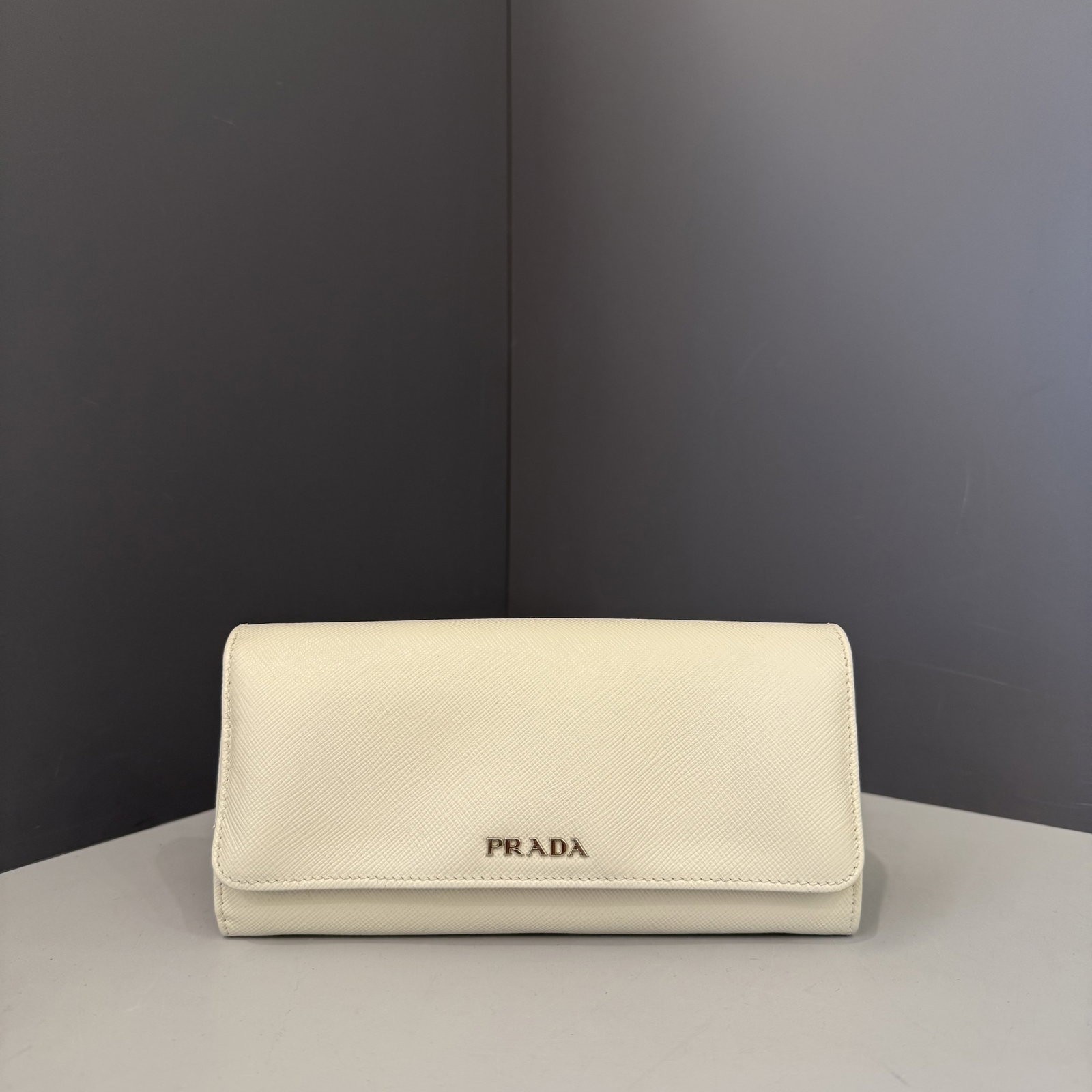 Prada Continental Wallet White Saffiano Calfskin (zs042426a2)