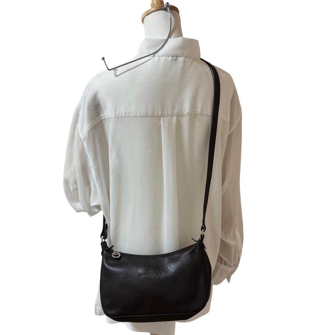 Longchamp Dark Brown Leather Crossbody Bag Pebbled Vintage Y2K Horse Logo 26cm