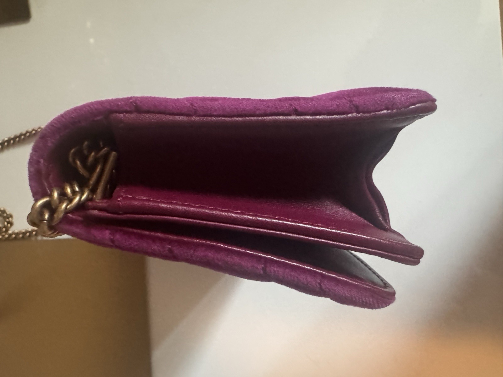 GUCCI GG Marmont Fuchsia Velvet Chevron Chain Shoulder Bag w/ Dust bag 4.1″x7.2″