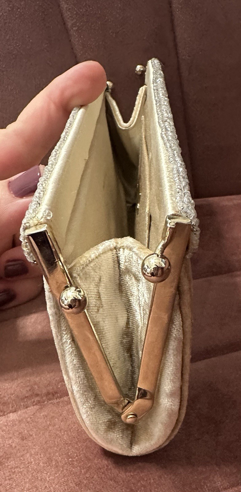 Badgley Mischka Gold Beaded Clutch Evening Bag Detachable Chain Strap Clasp