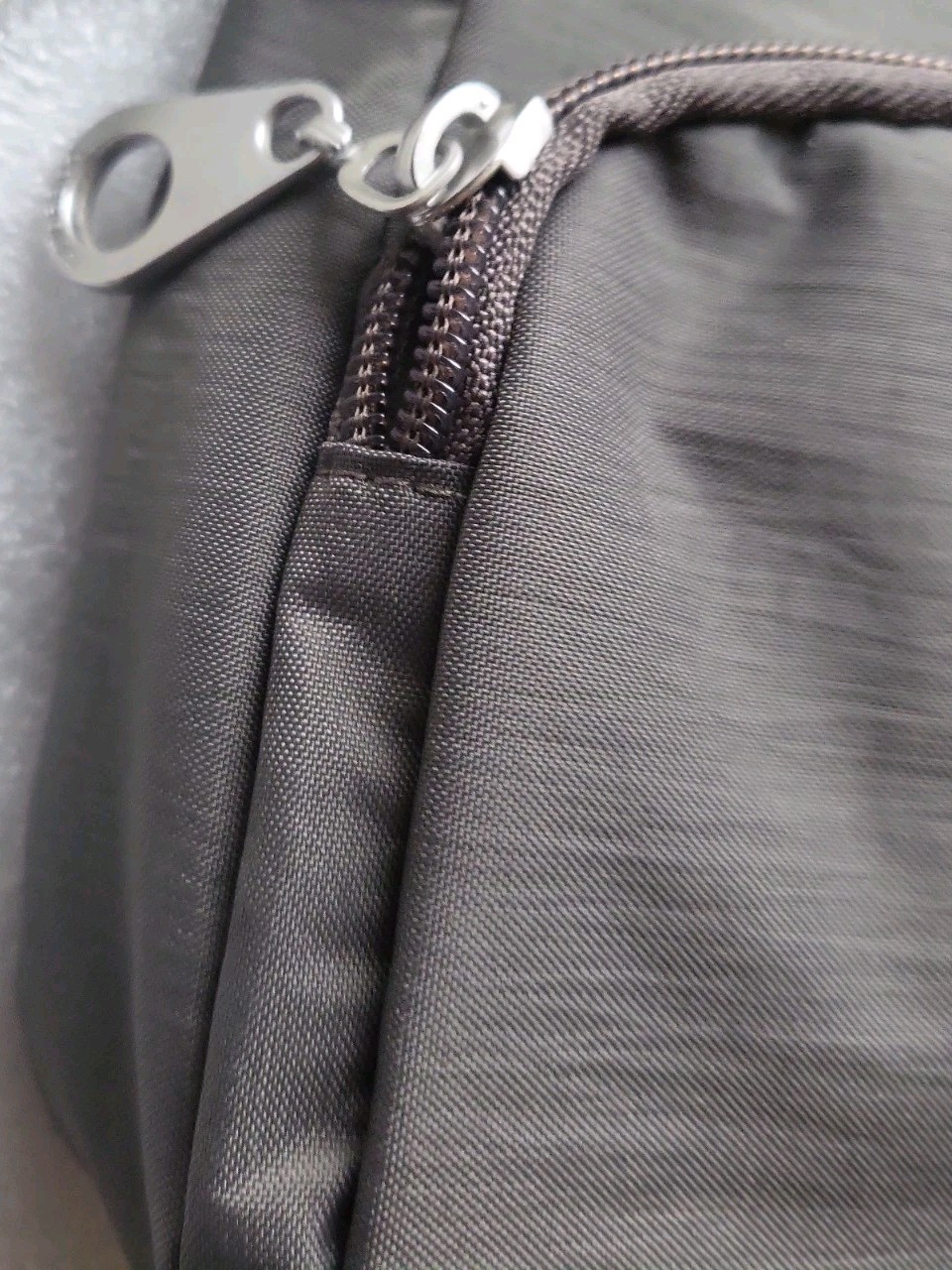 Baggallini Joey Crossbody Bag Grey NEW Retail $58
