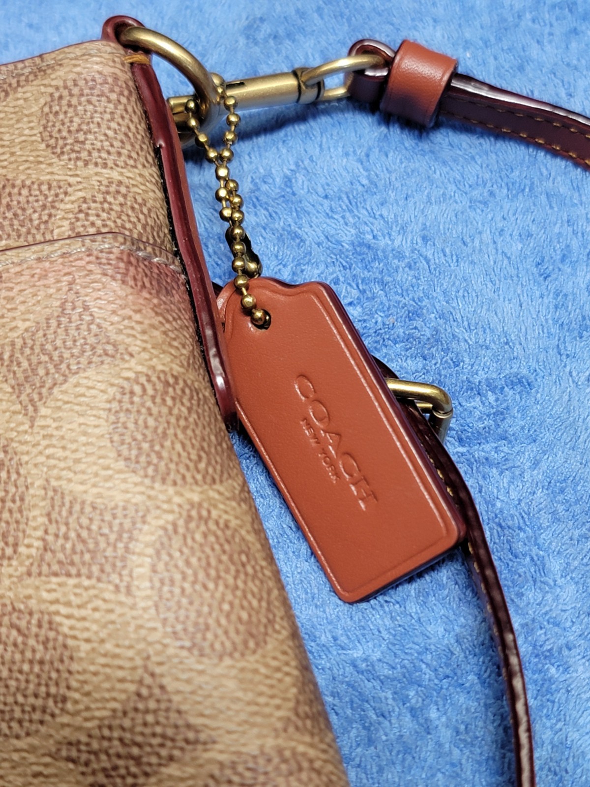 COACH 41321 Kitt Burgundy Colorblock Crossbody Bag Purse Tan Brown Leather