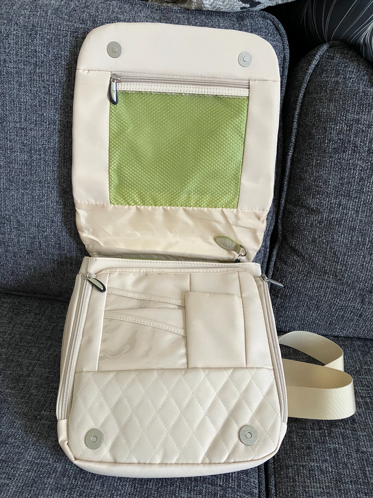 TRAVELON Ivory Sling Quilted Anti-Theft Crossbody Handbag Purse with accessories