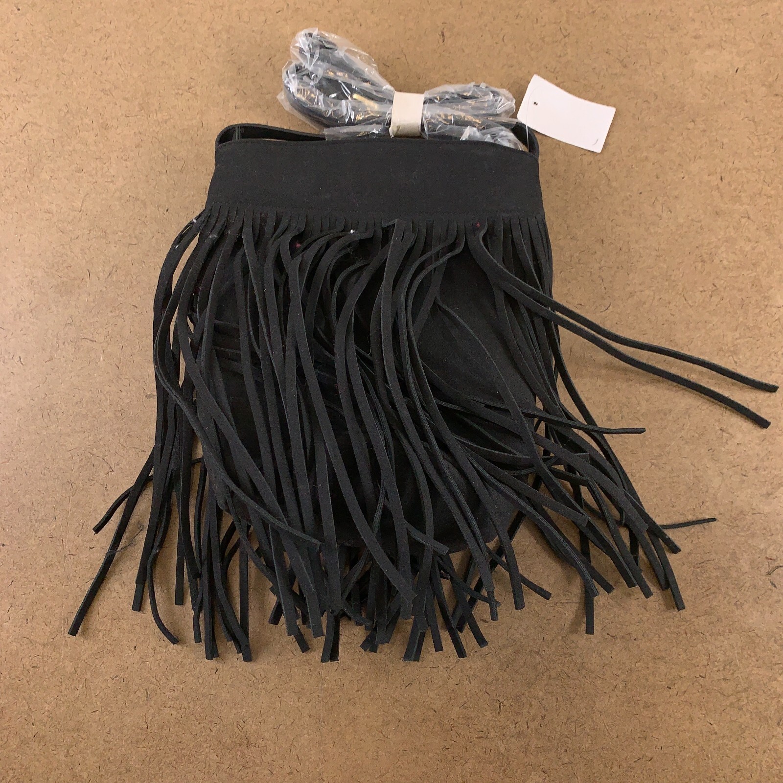 Discovery Clothing Company Women’s Small Black Fringe Round Crossbody Bag NWT