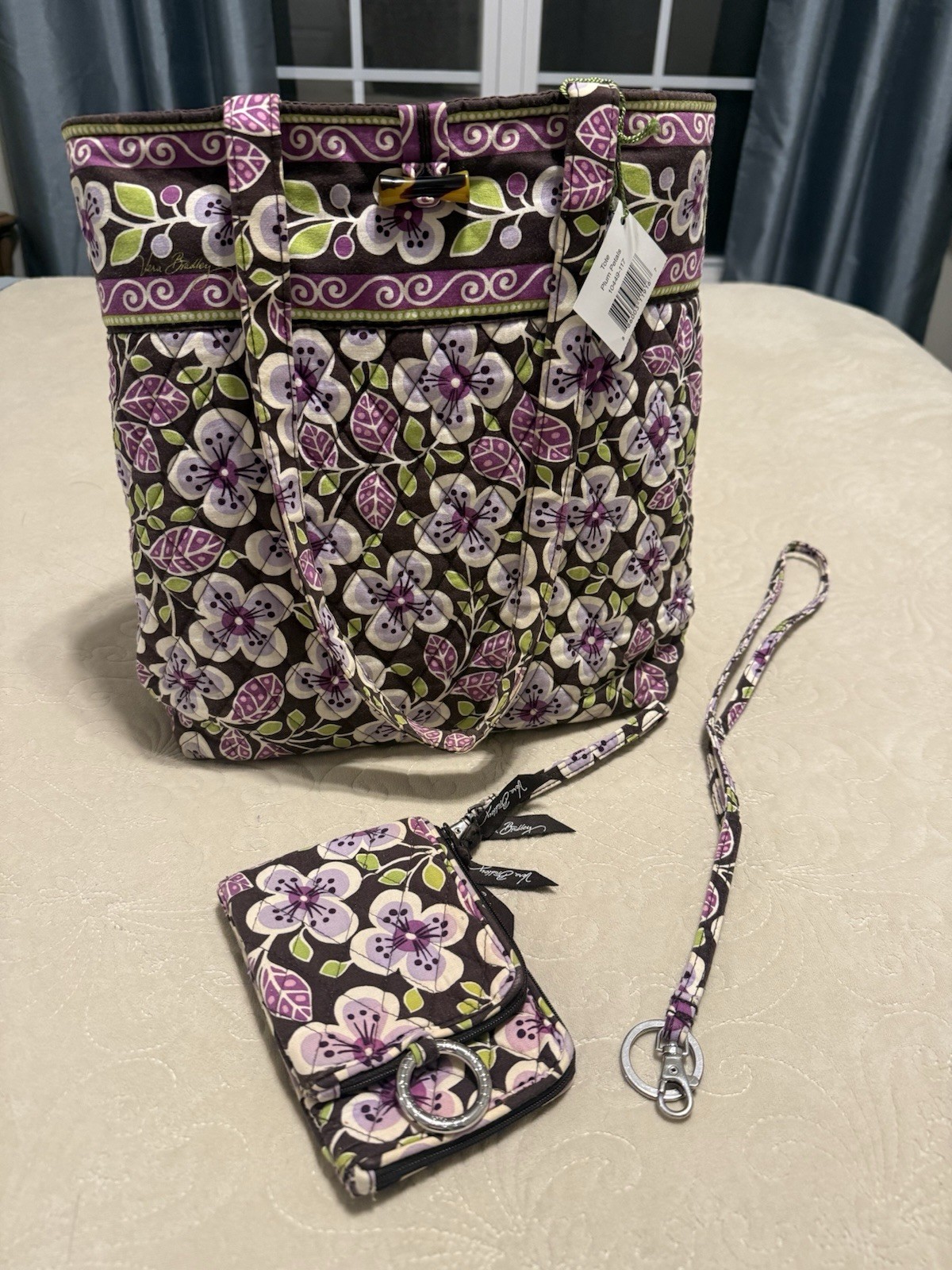 Vera Bradley Plum Petals Tote Bag Black w/ dbl ID Wristlet bi fold & Lanyard