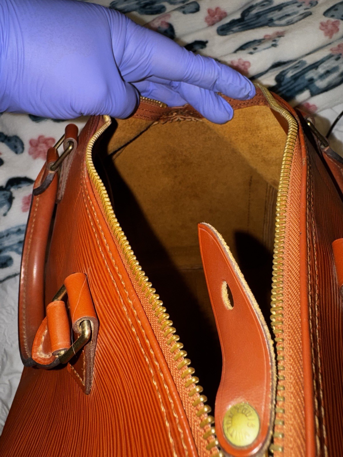 Louis Vuitton Epi Speedy 30 Satchel Top Handle Zip Padlock Pockets Brown Medium