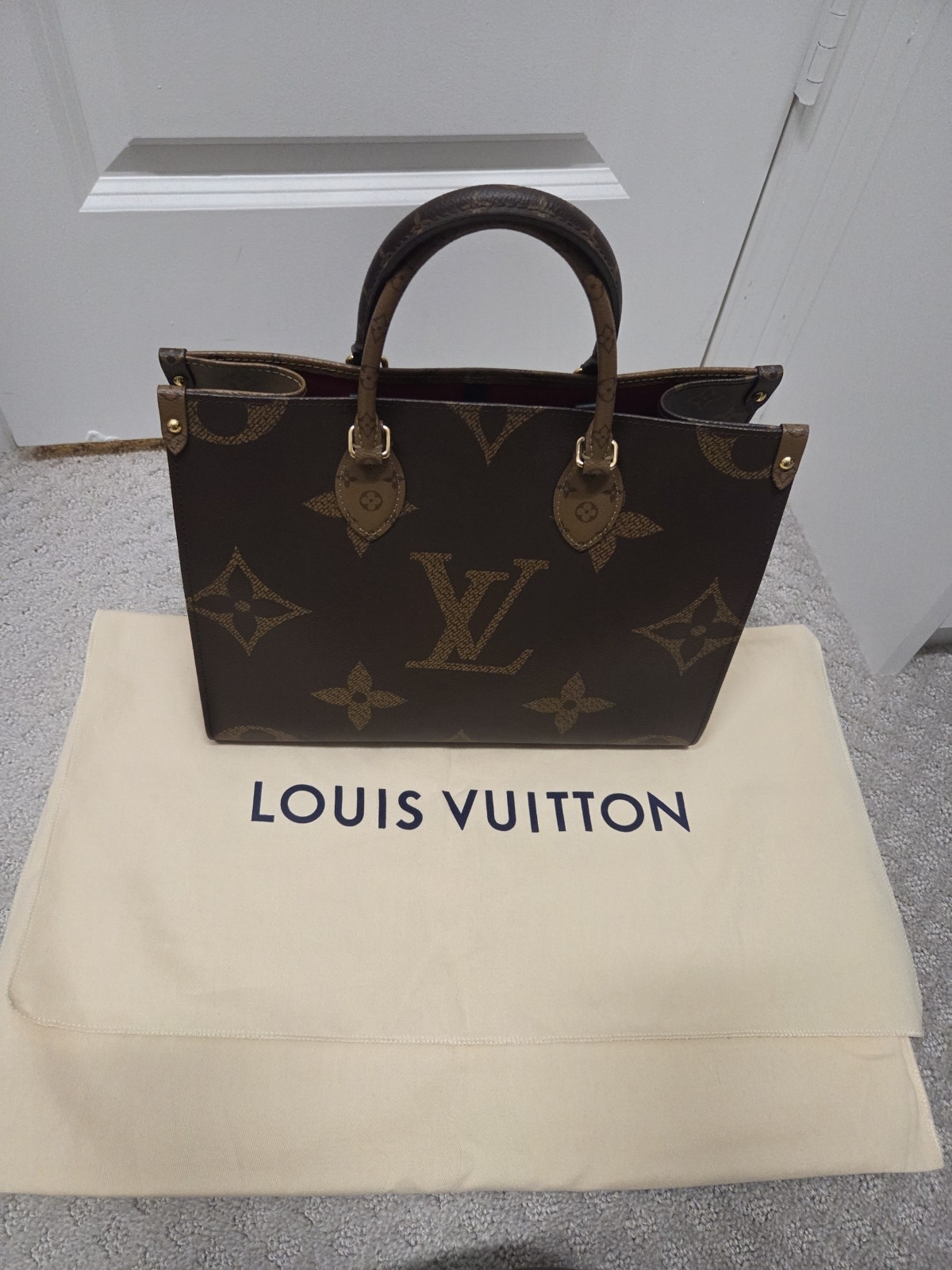 Louis Vuitton On the Go Tote mm Brown Monogram Reverse Leather