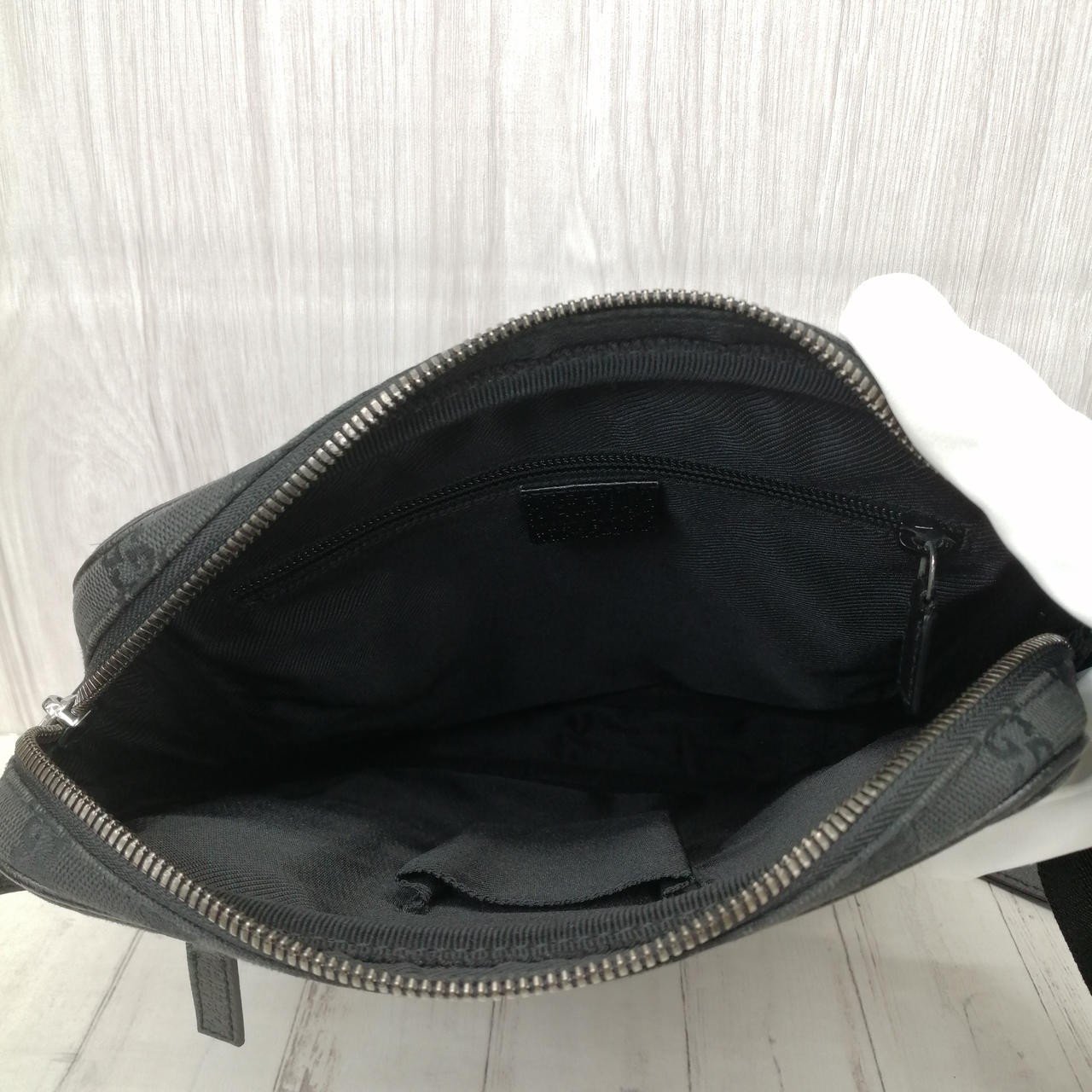 GUCCI GG Canvas Shoulder Bag 9 x 10.6 x 1.6 in Pre-Owned Japan F/S USED