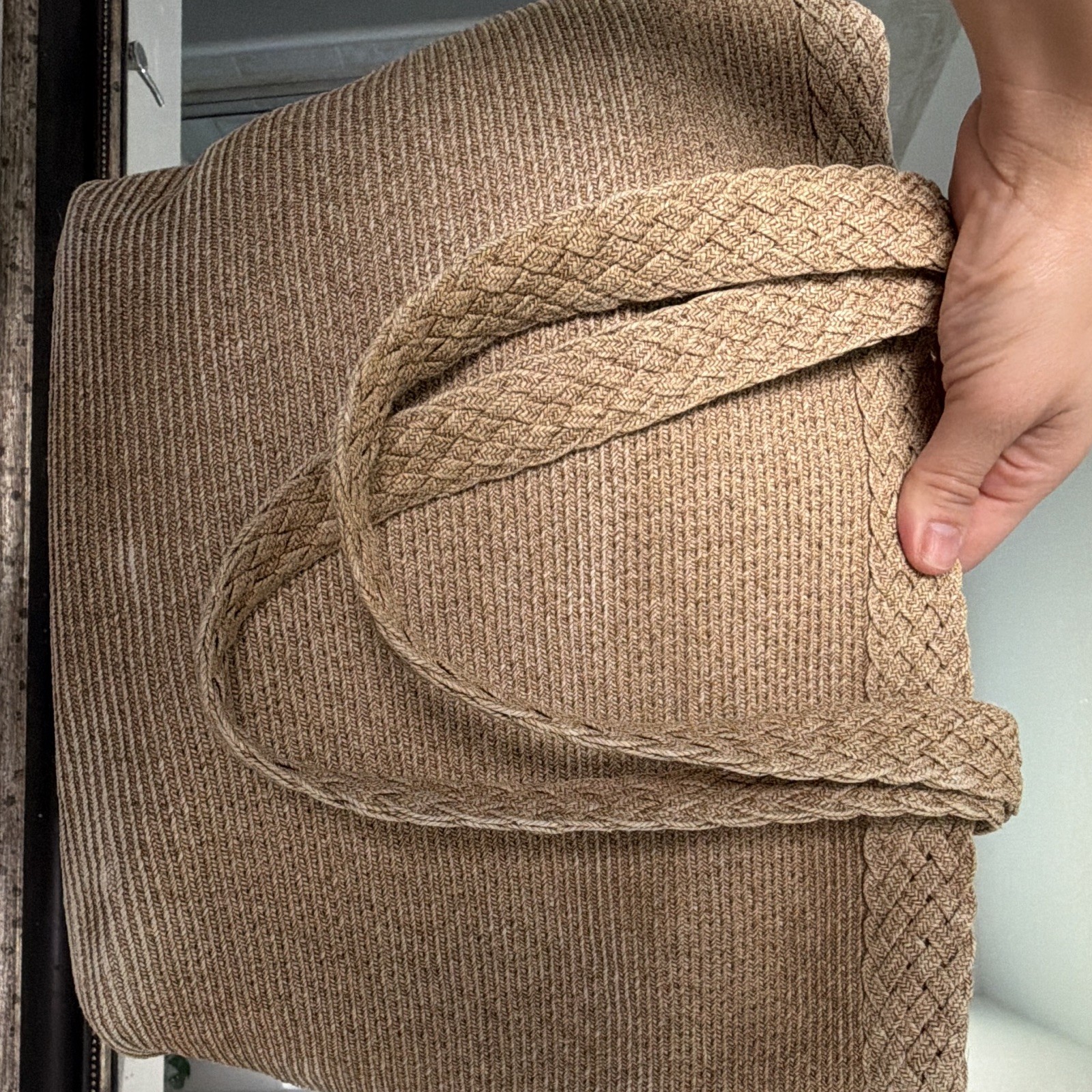 Eric Javits Beige Woven Zip Tote Double Handles Gingham Lined Inner Pockets