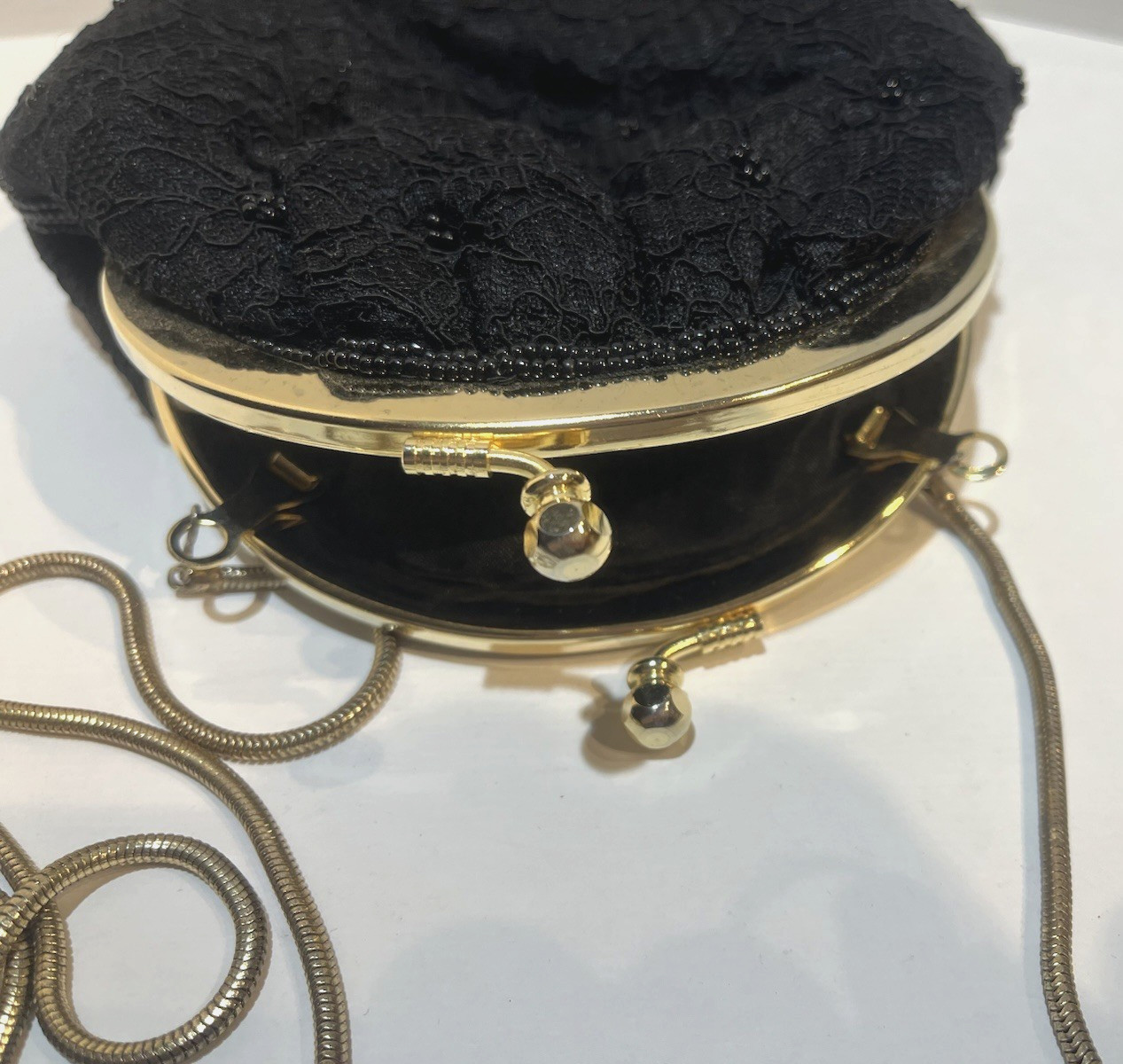 Regal Limited Black Sequined Kiss Lock Pouf Purse Snake Chain NEW