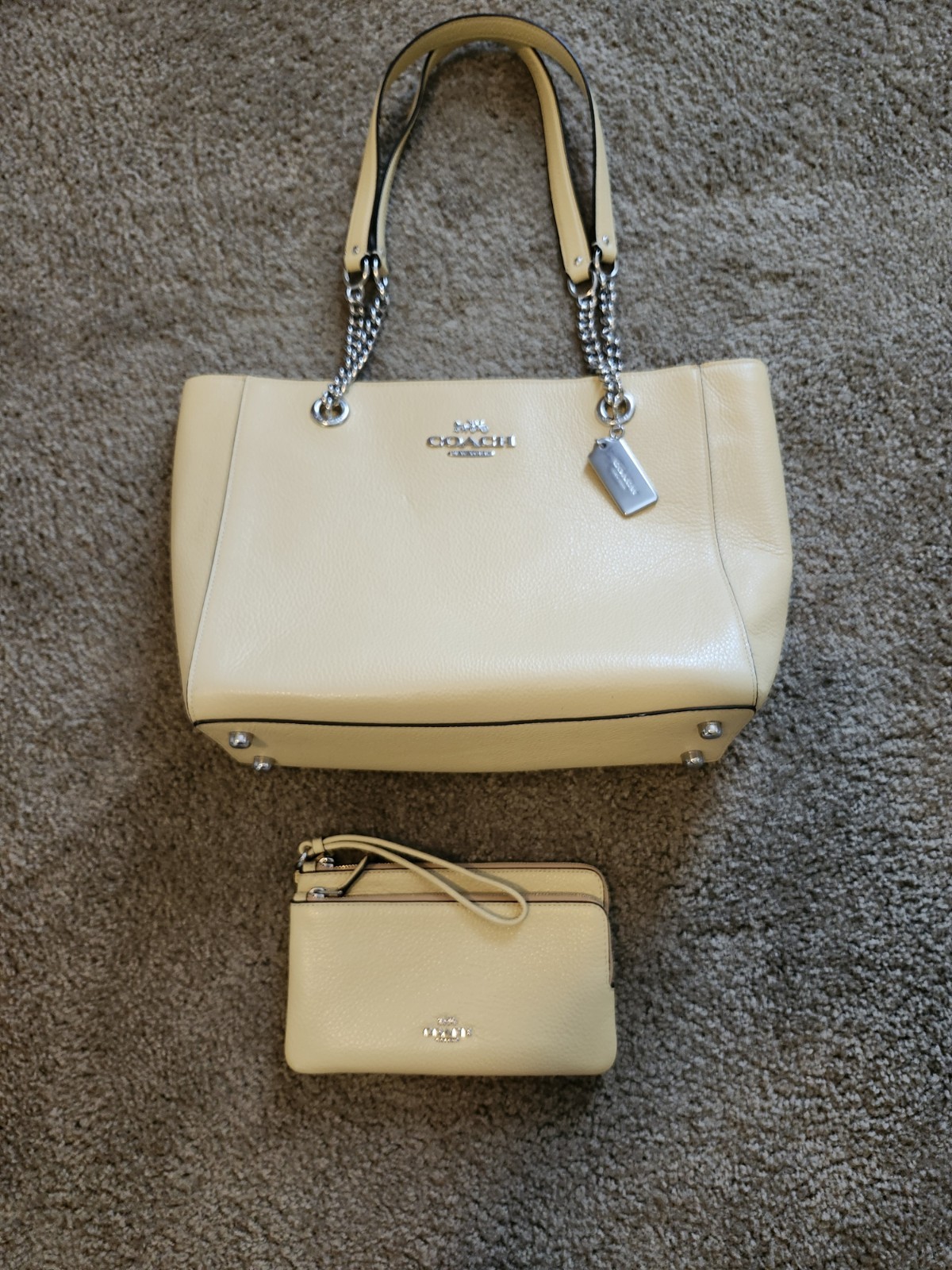 COACH Cammie Chain Tote Beige/Buttercream Leather w/ Matching Clutch Wallet