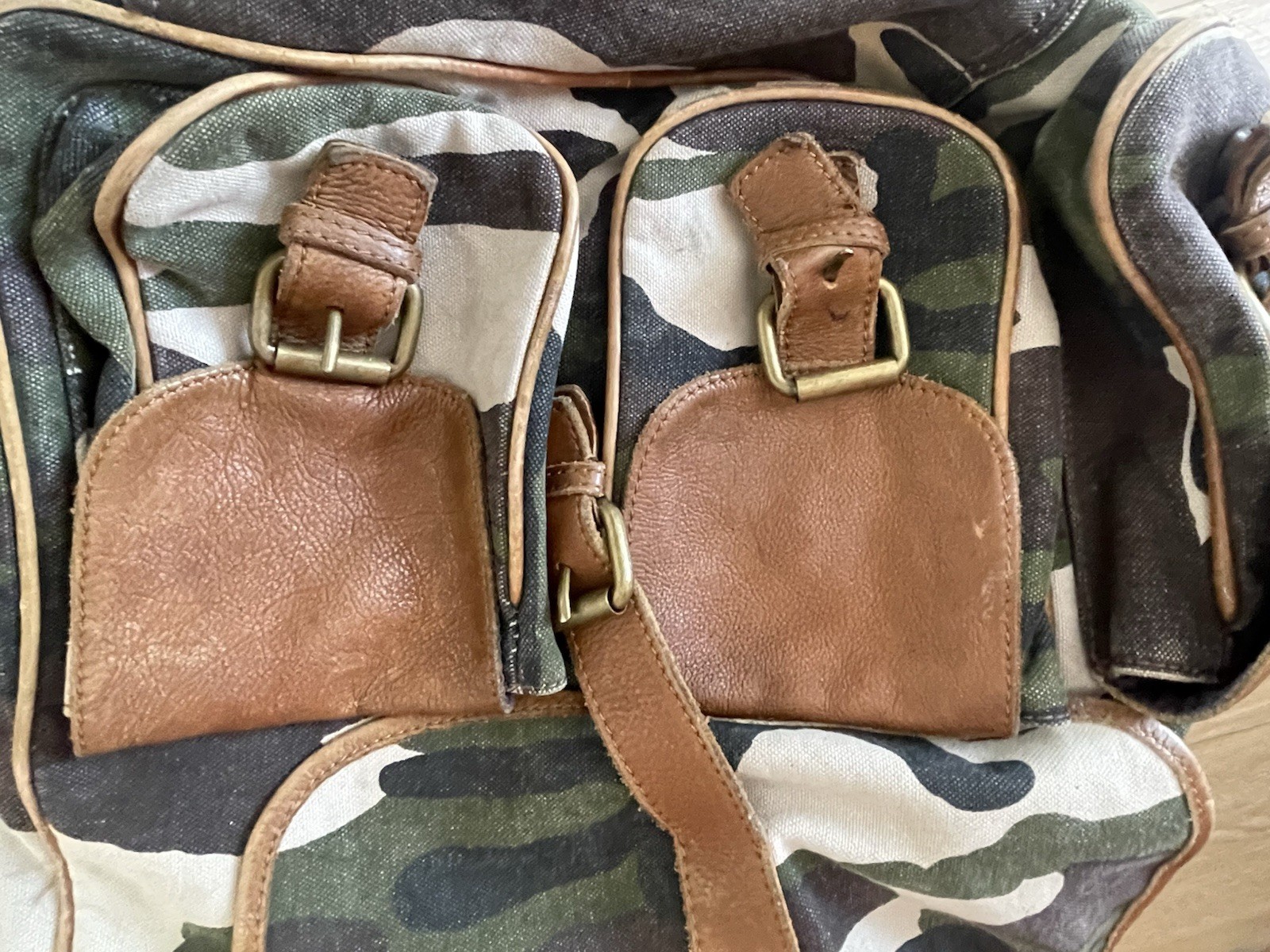 Fossil Leather Camouflage Messenger Bag Crossbody Made India Unisex About 15X15