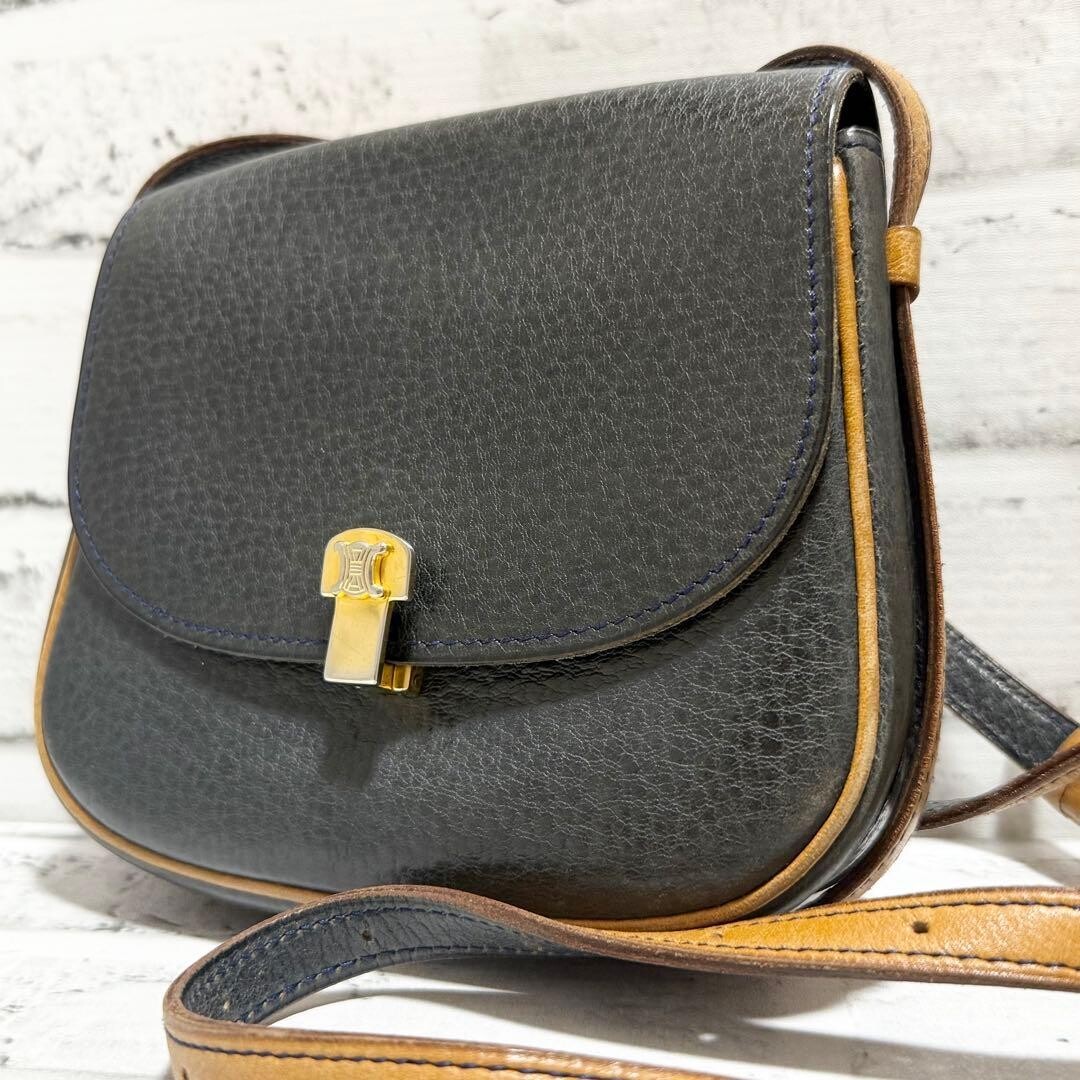 CELINE Triomphe Vintage Crossbody Bag Dark Navy Leather Gold Hardware Auth