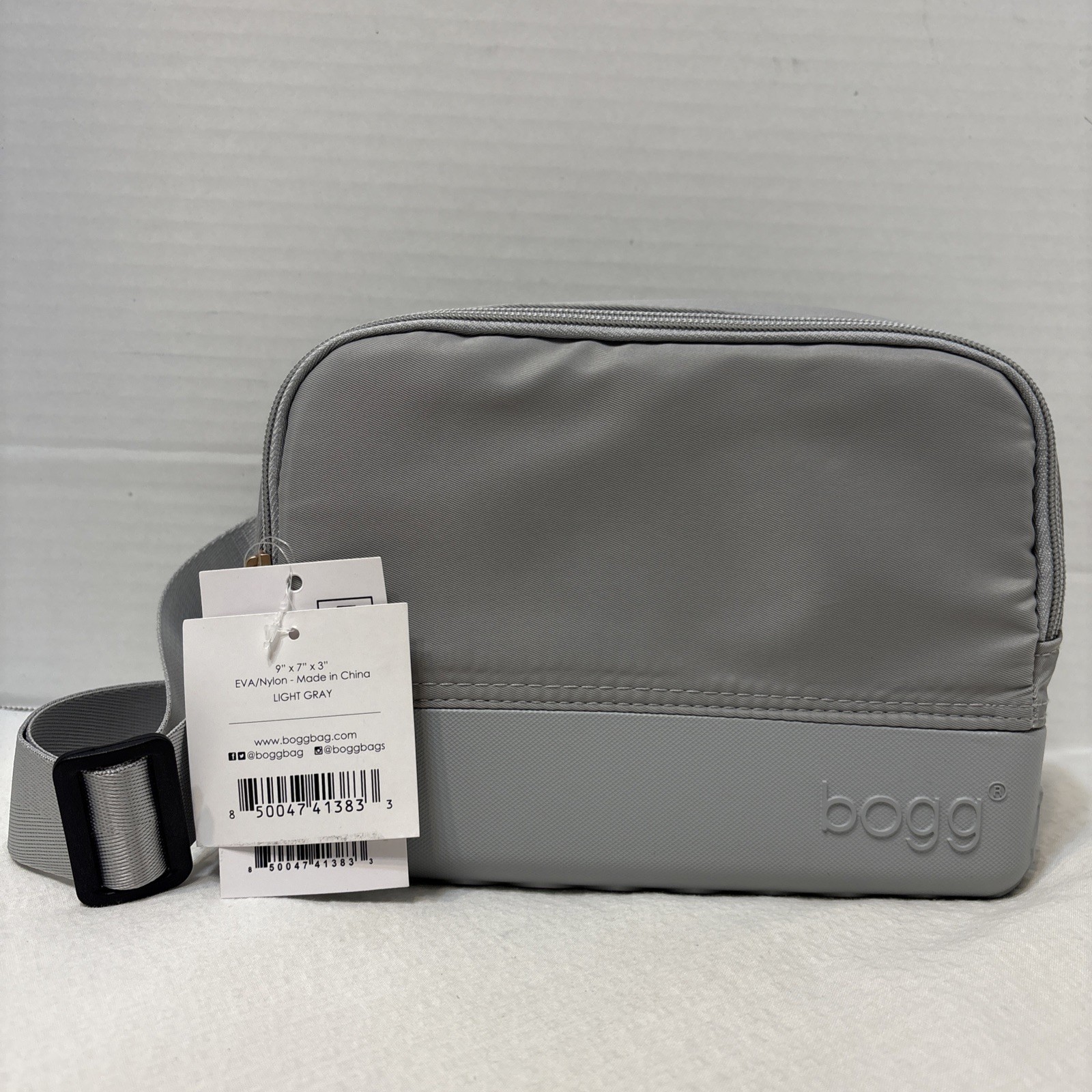 BOGG Light Gray Belt Bag Crossbody Fanny Pack Adjustable Strap Ribbed Bottom~NWT