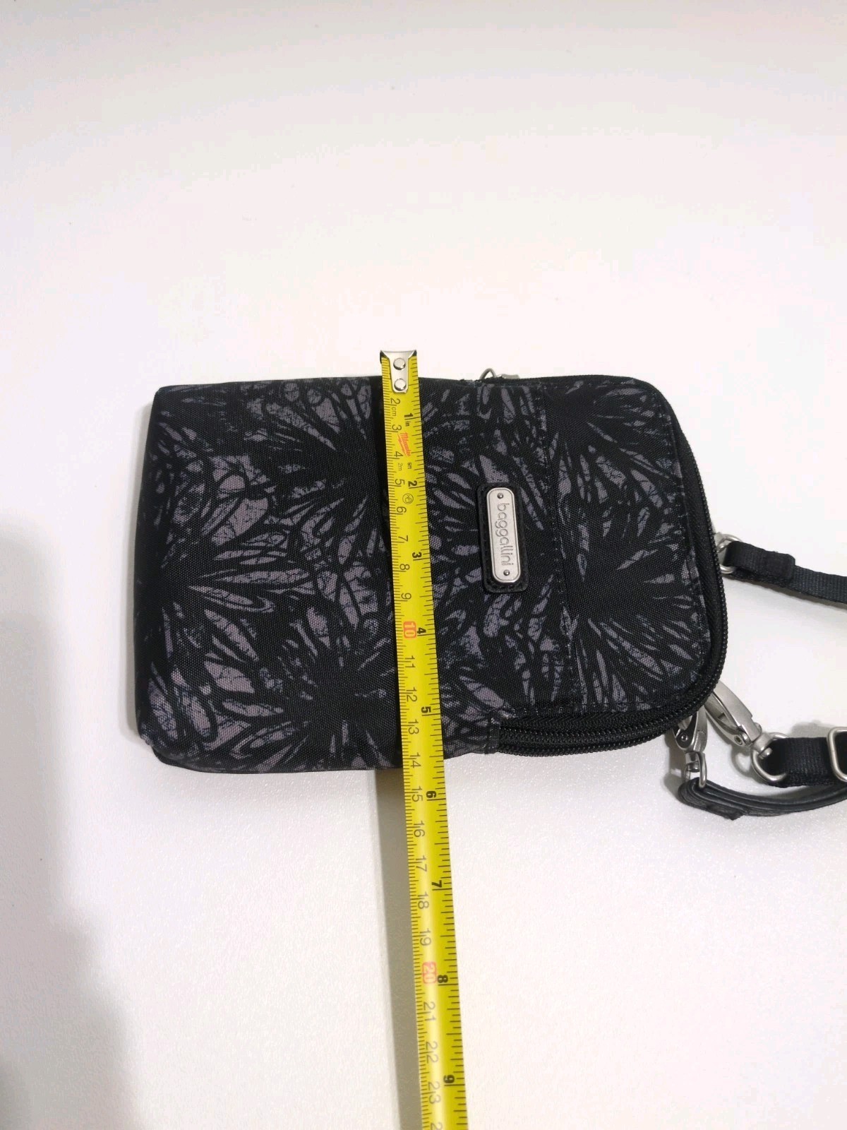 Bellini Black Flowers Crossbody Bag Adjustable Clutch Strap RFDI Multi Pockets
