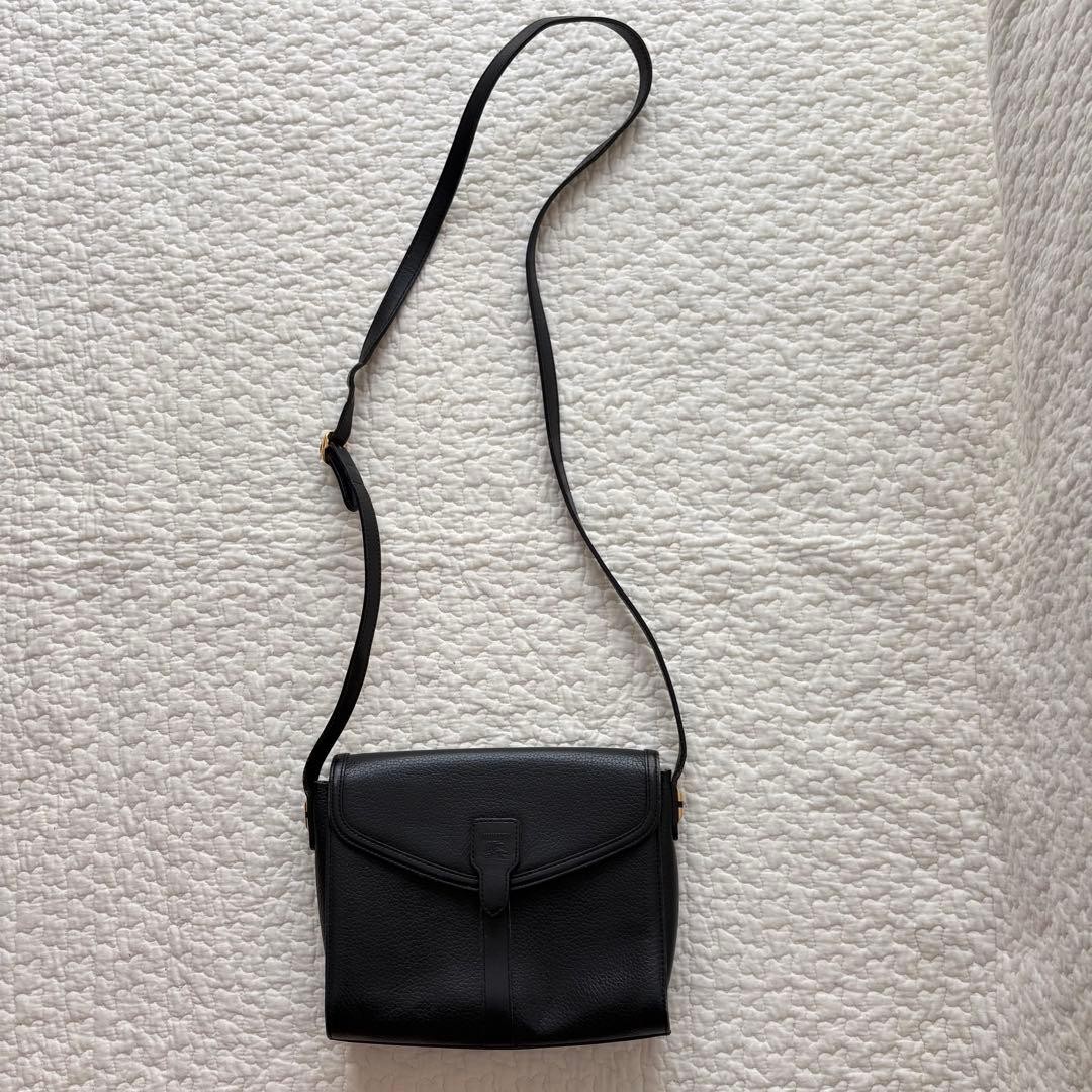 Burberrys Vintage Logo Shoulder Bag Black Leather Crossbody 8.3×7.1×2.4 inches
