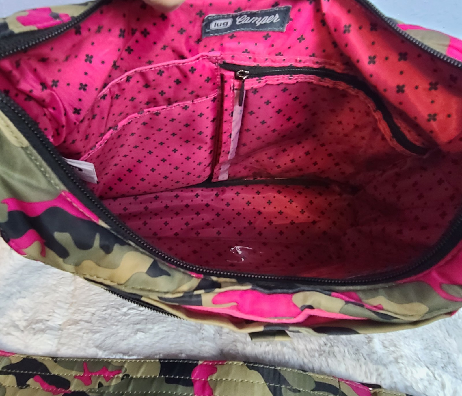 Lug Camper Purse/bag, Camo Green And Pink. Lots Of Pockets, Adjustable Strap