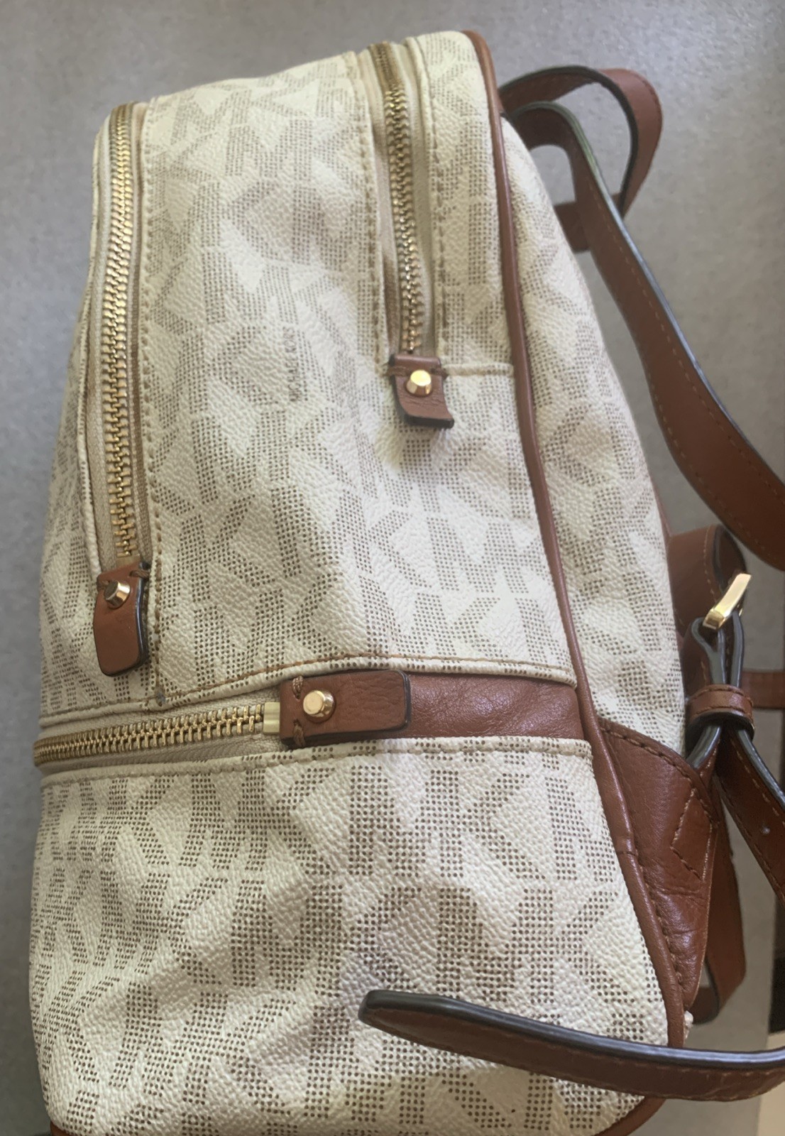 Michael Kors 30S7GEZB1B Women’s Backpack Medium – Vanilla