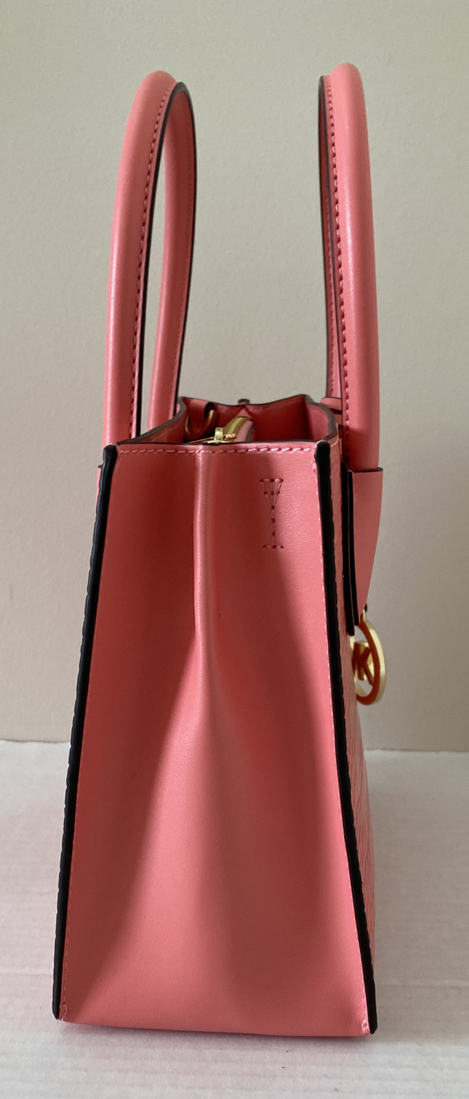 New Michael Kors Mercer Medium Messenger Embossed Leather Grapefruit / Dust bag
