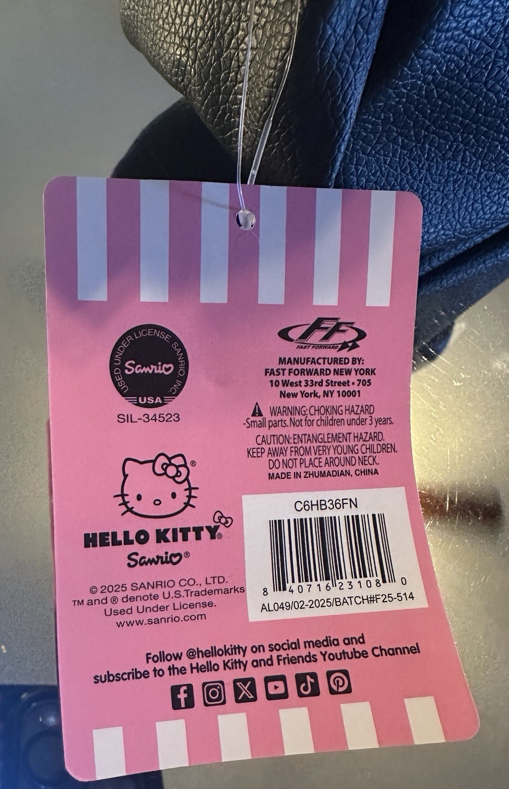 Fast Forward New York Sanrio Hello Kitty Small Purse, *Missing Purse Strap*