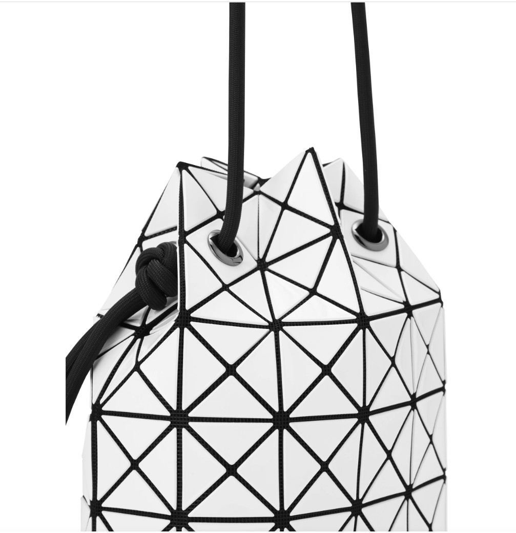 Drawstring Motif Enamel Finish Shoulder Bag Convertible 2-Way Crossbody Bag