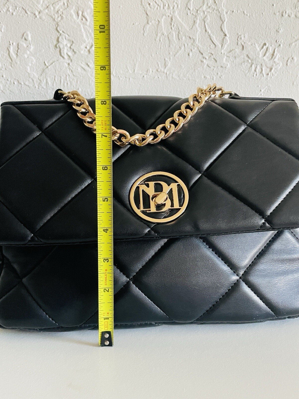 Badgley Mischka Purse Black Handbag Quilted Leather Classic Dressy Gold Plate