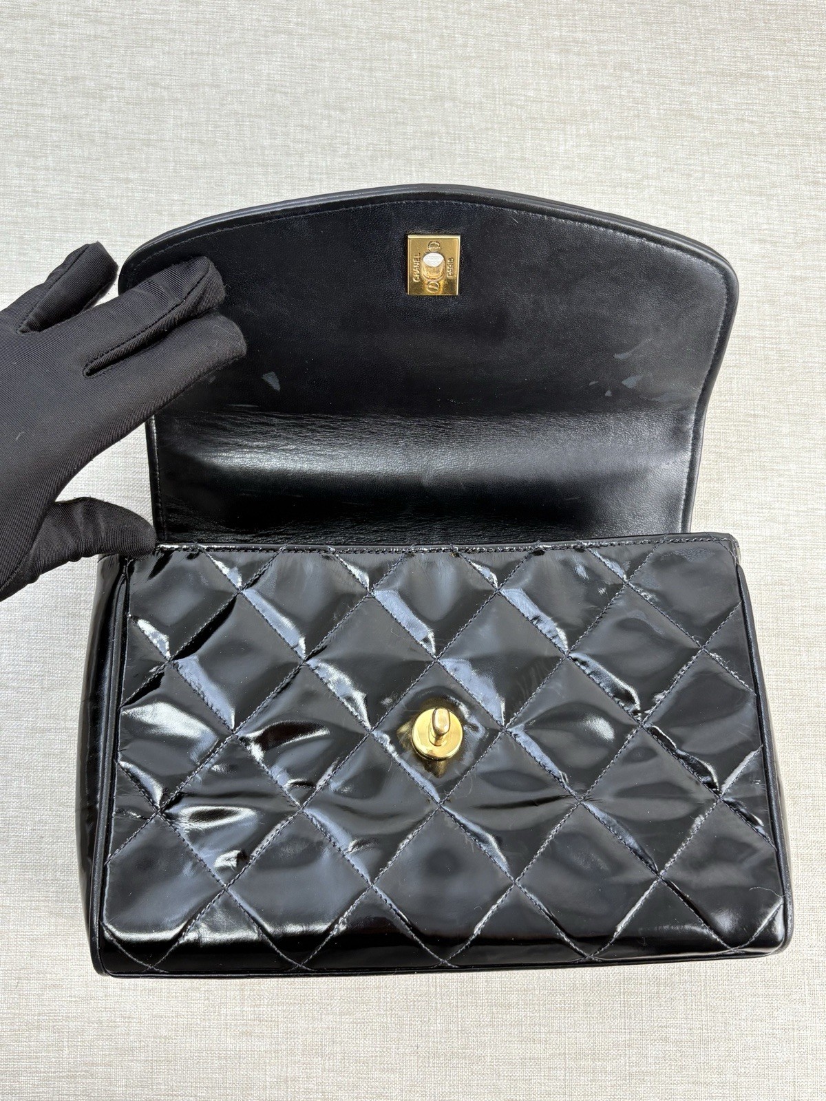 CHANEL Vintage Black patent leather Kelly Top Handle small GHW