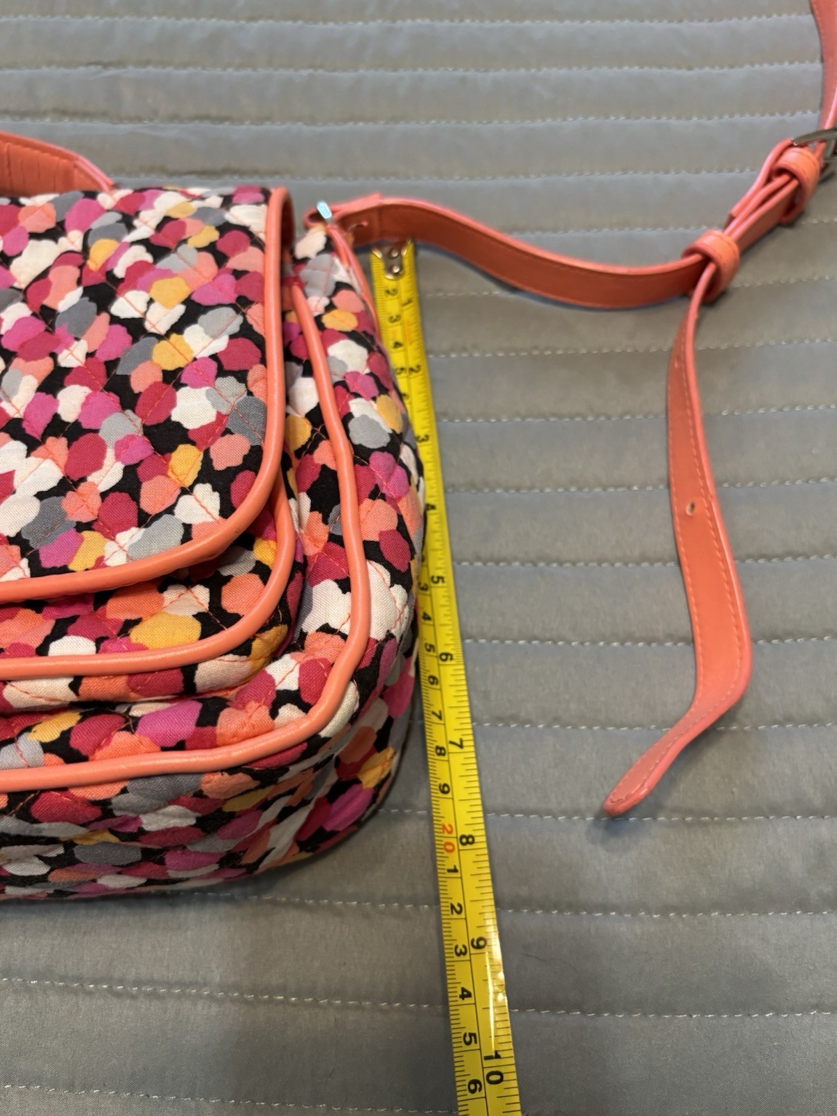 Vera Bradley Pixie Confetti Turnlock Crossbody Purse w/ Convertible Strap Length