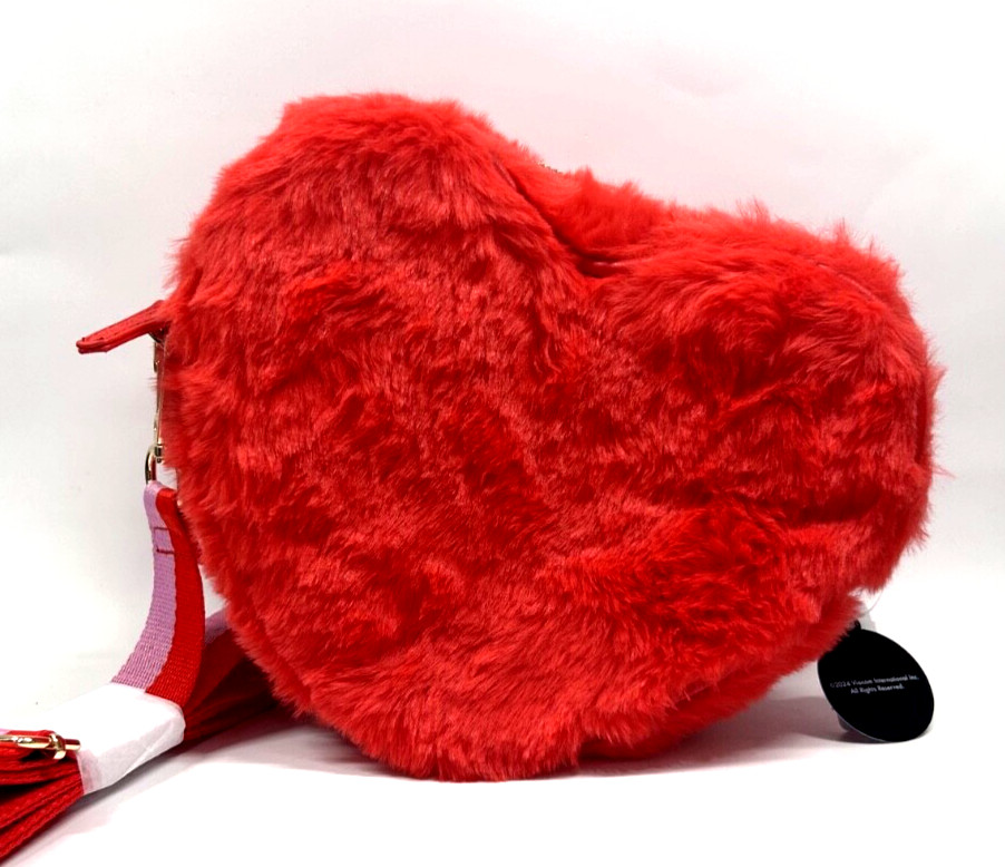 NWT BATH & BODY WORKS EMILY IN PARIS FURRY HEART CROSSBODY BAG PURSE