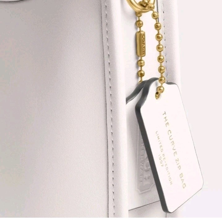 NWT Coach Curve Zip Bag Chalk White Glovetanned Leather Shoulder Bag CAF11 Brass
