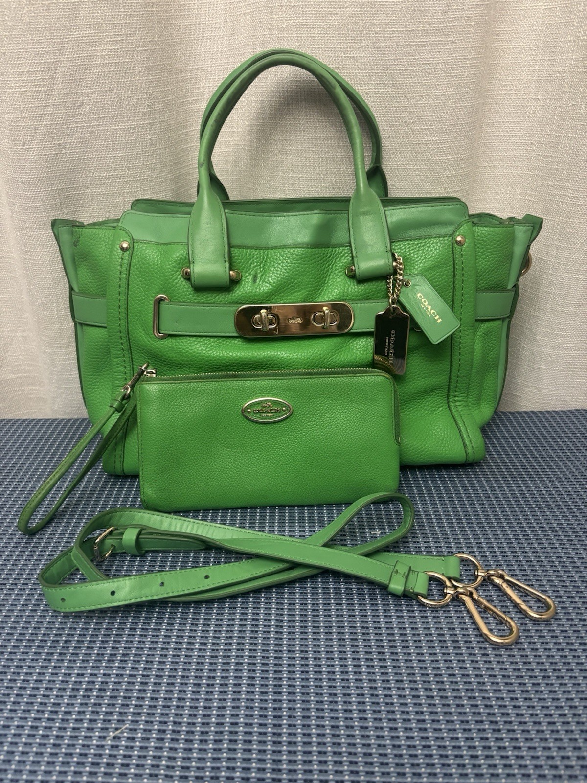 Coach Swagger 33 Kelly Green W Wristlet Wallet Satchel Turnlock Handbag Leather