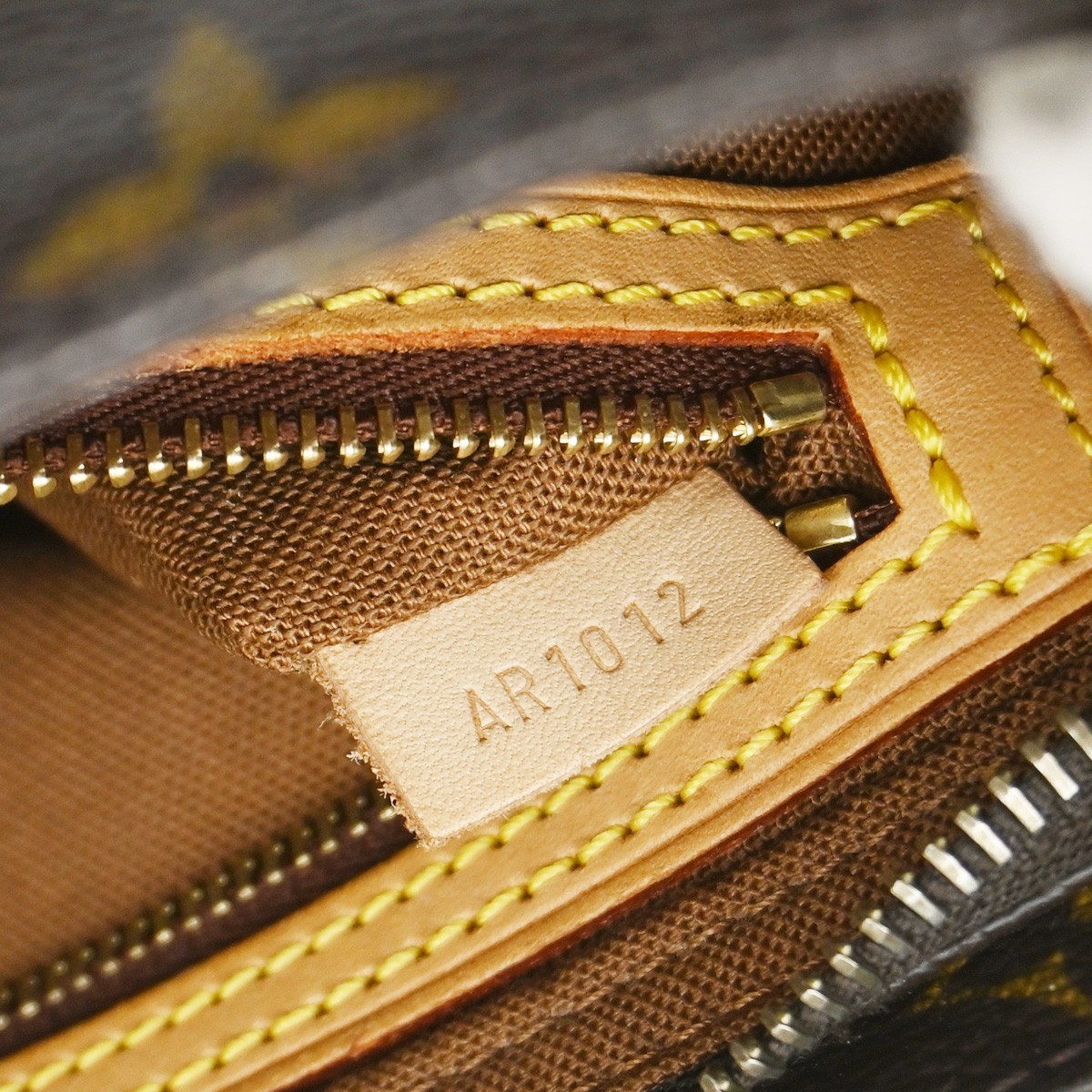 LOUIS VUITTON Logo Trotteur Shoulder Bag Monogram Leather Brown M51240 73KD558