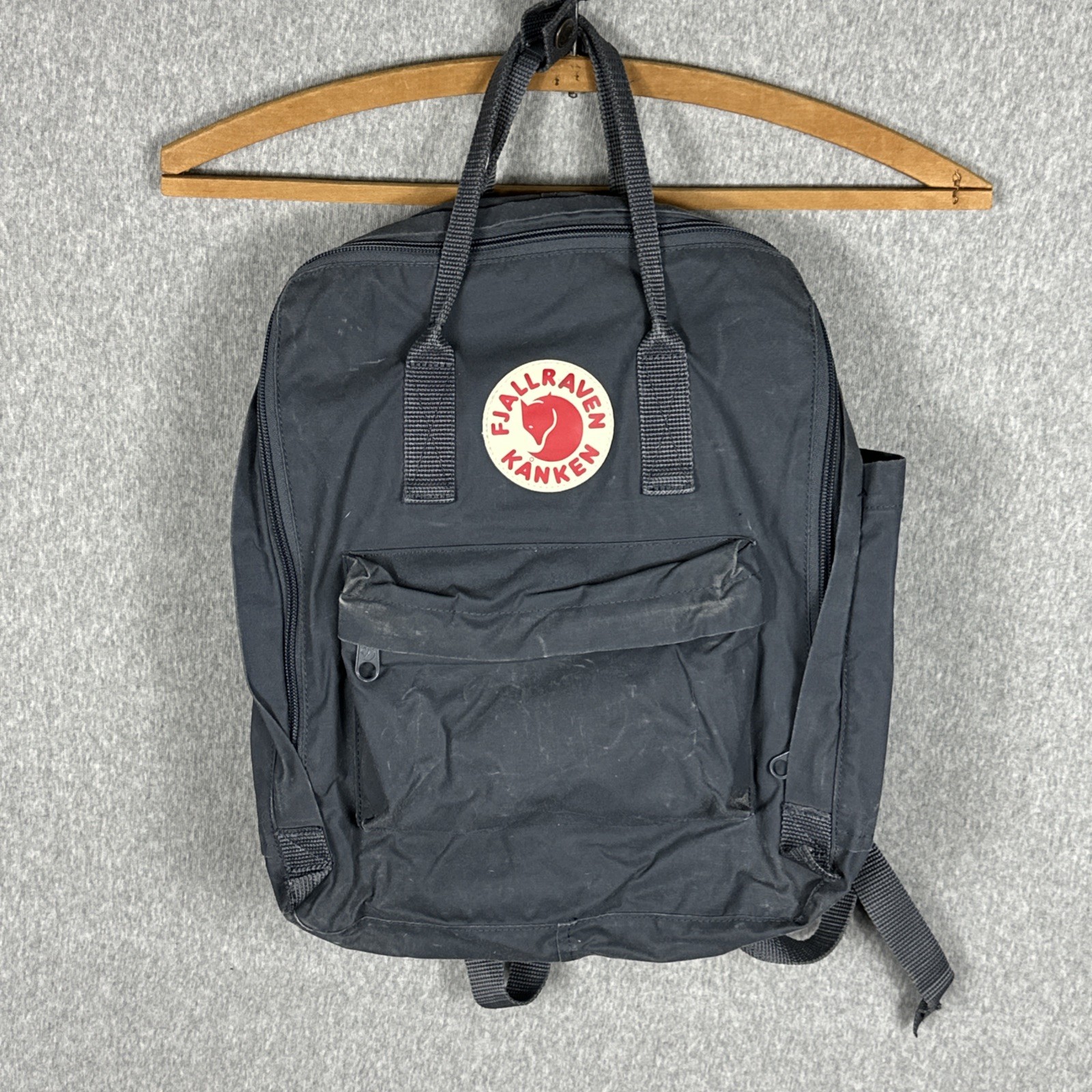 Fjallraven Kanken Classic Backpack Everyday Vinylon School bag 23510 Charcoal