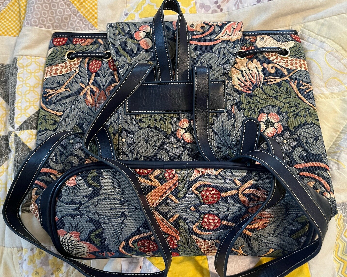 Signare “The Art” Tapestry Bag Backpack Birds Floral Multicolor NWOT