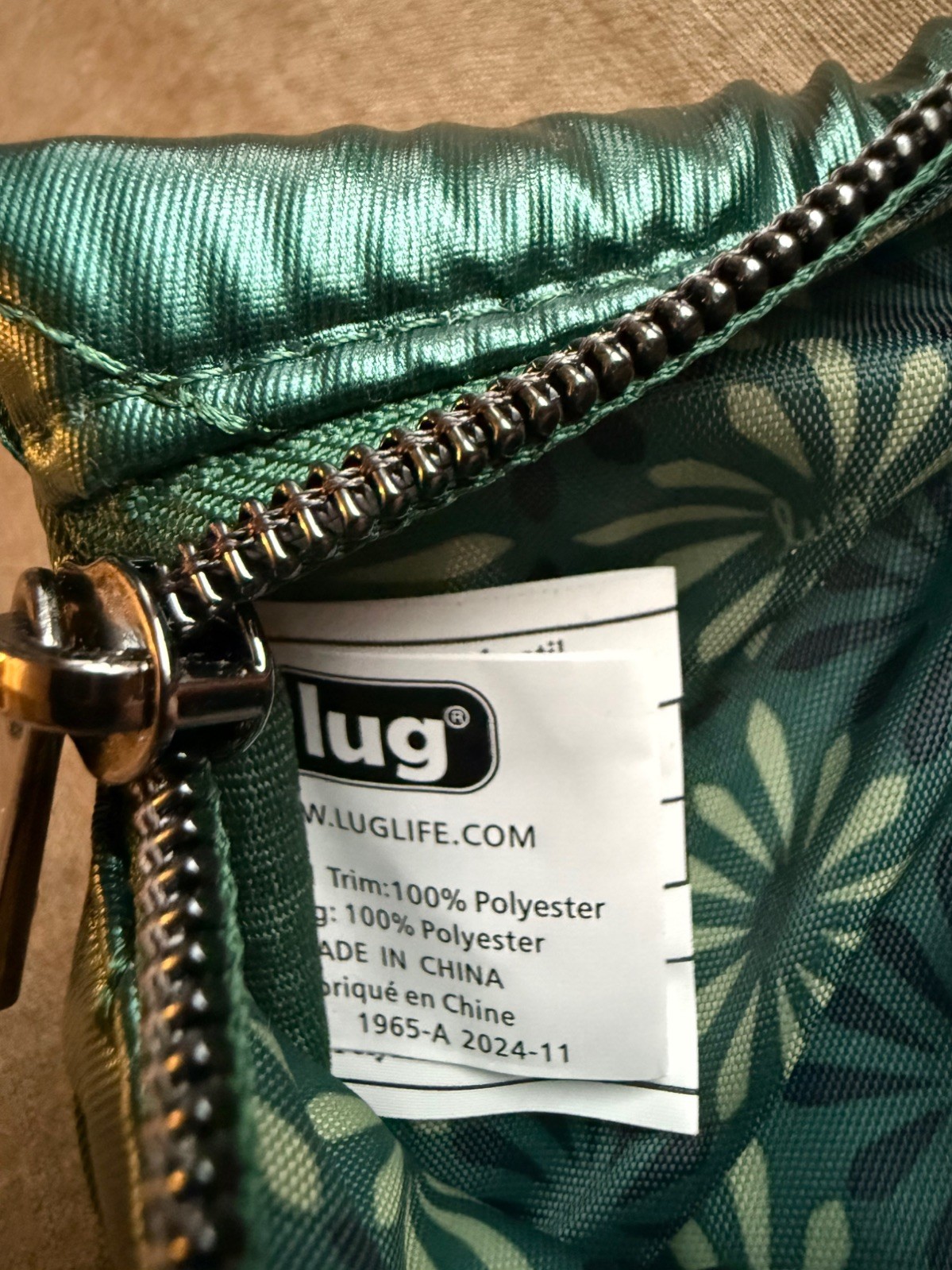Lug Sway Zip Pouch In Wickedly Green Quilted Wristle 8 X 4.5