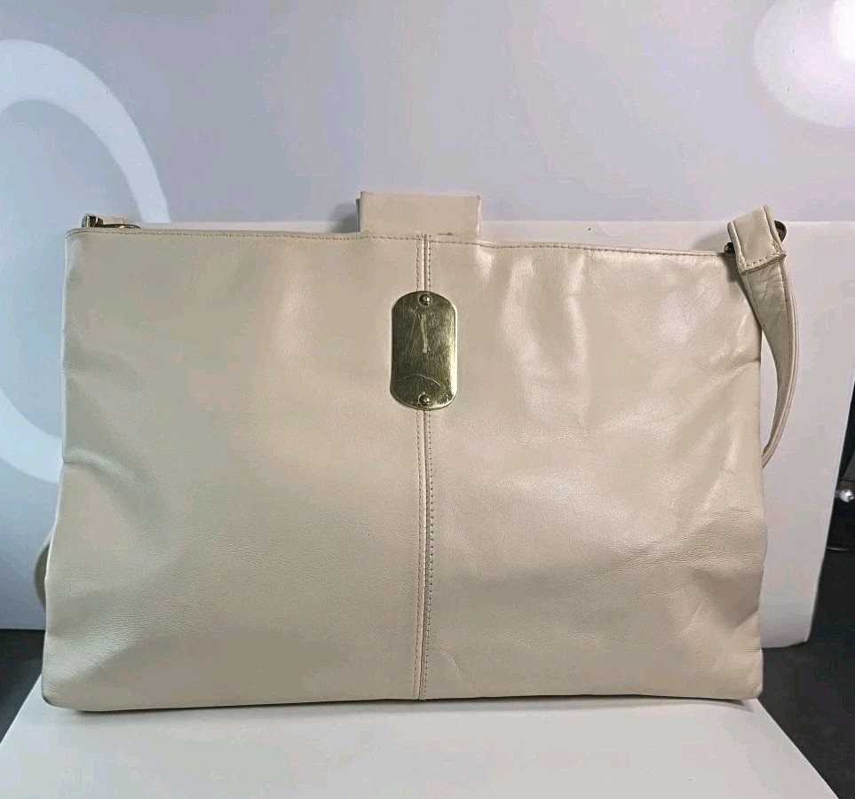 Vintage RUTH E SALTZ Cream Gold Leather Strap Purse
