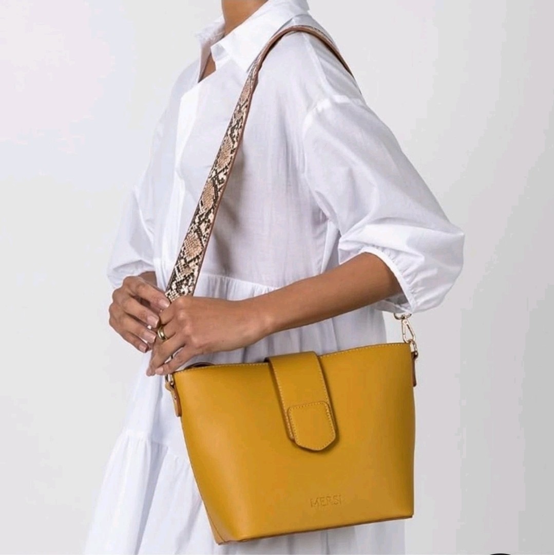 MERSI Isabel Bucket Purse Vegan Leather Bucket Bag With Matching Wallet BRAND NW