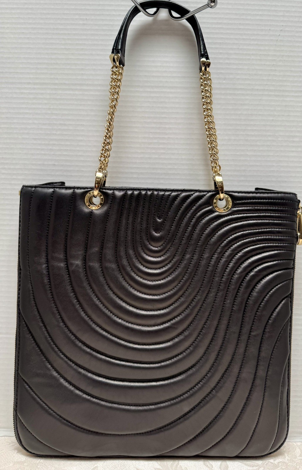 Henri Bendel Quilted Swirling Leather Zip Chain Strap Shoulder Bag Black