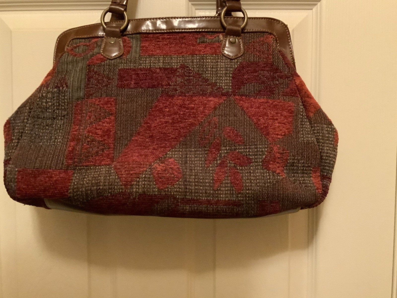 Handbag MARLO Red Green Tapestry 12×10 NEW