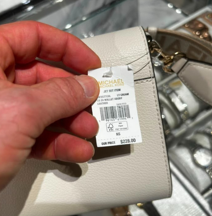 Michael Kors Women Large Jet Set Leather Zip Crossbody Purse Bag Light Cream