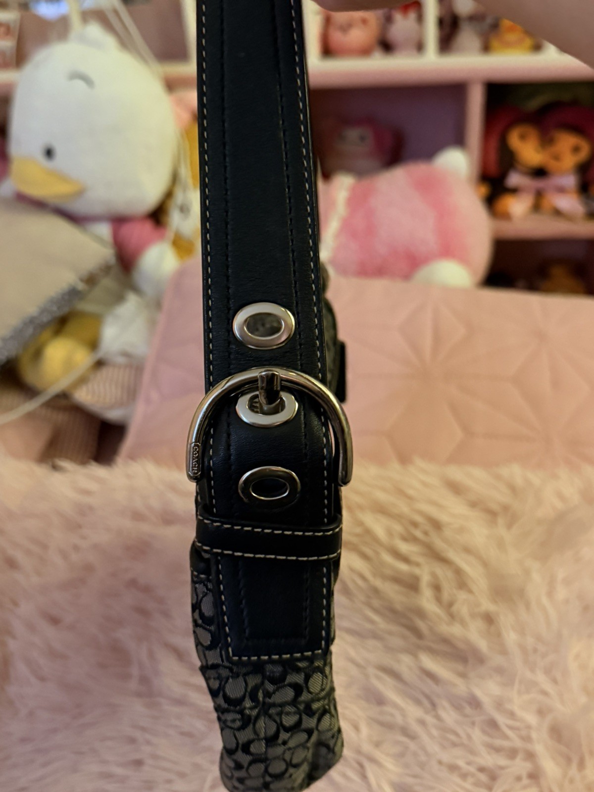 Vtg COACH #6818 Soho Signature Buckle Flap Shoulder Bag – Black/Gray