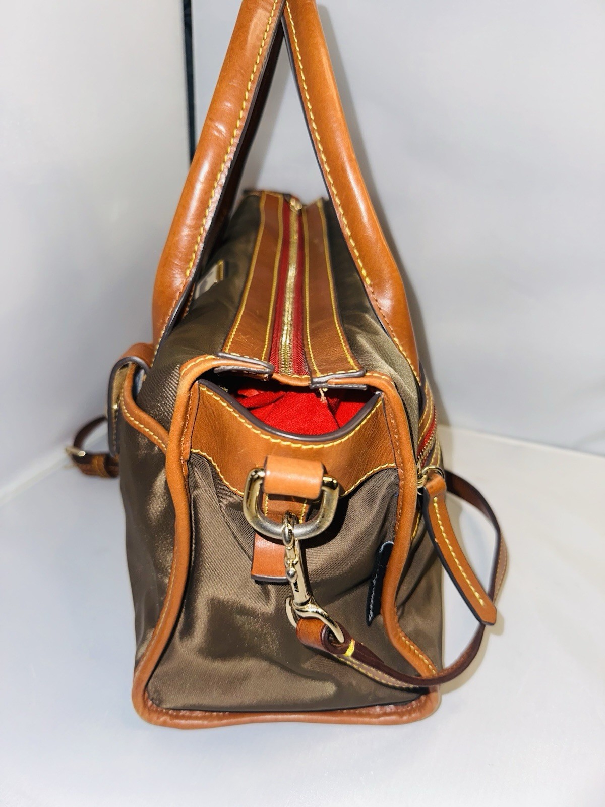 Dooney & Bourke Brown Tan Satchel Zip Detachable Crossbody Strap Pockets