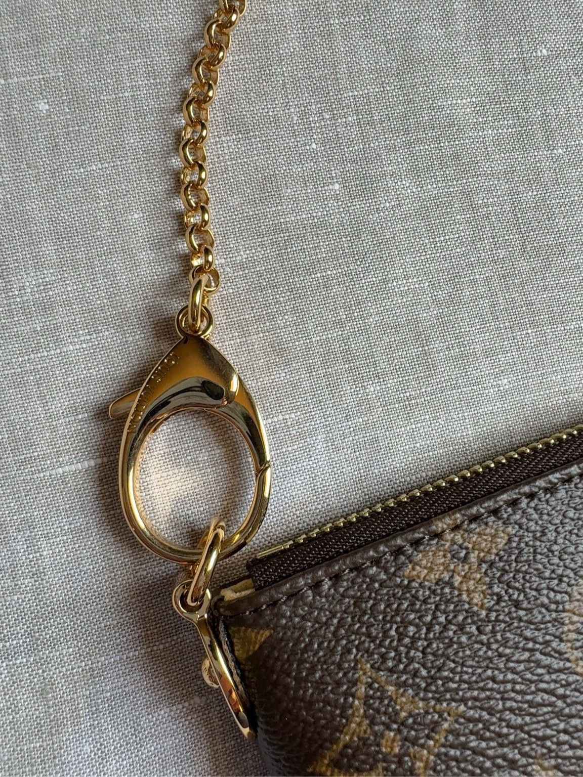 Louis Vuitton Pochette Milla MM Monogram Canvas Gold Chain Clutch M60094 NWT