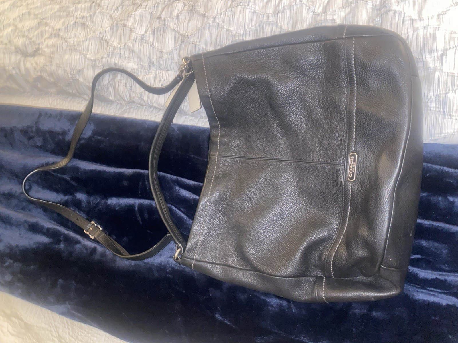 Coach Avery Black Leather Hobo Shoulder Bag Silver Hardware F23309 USED ONCE