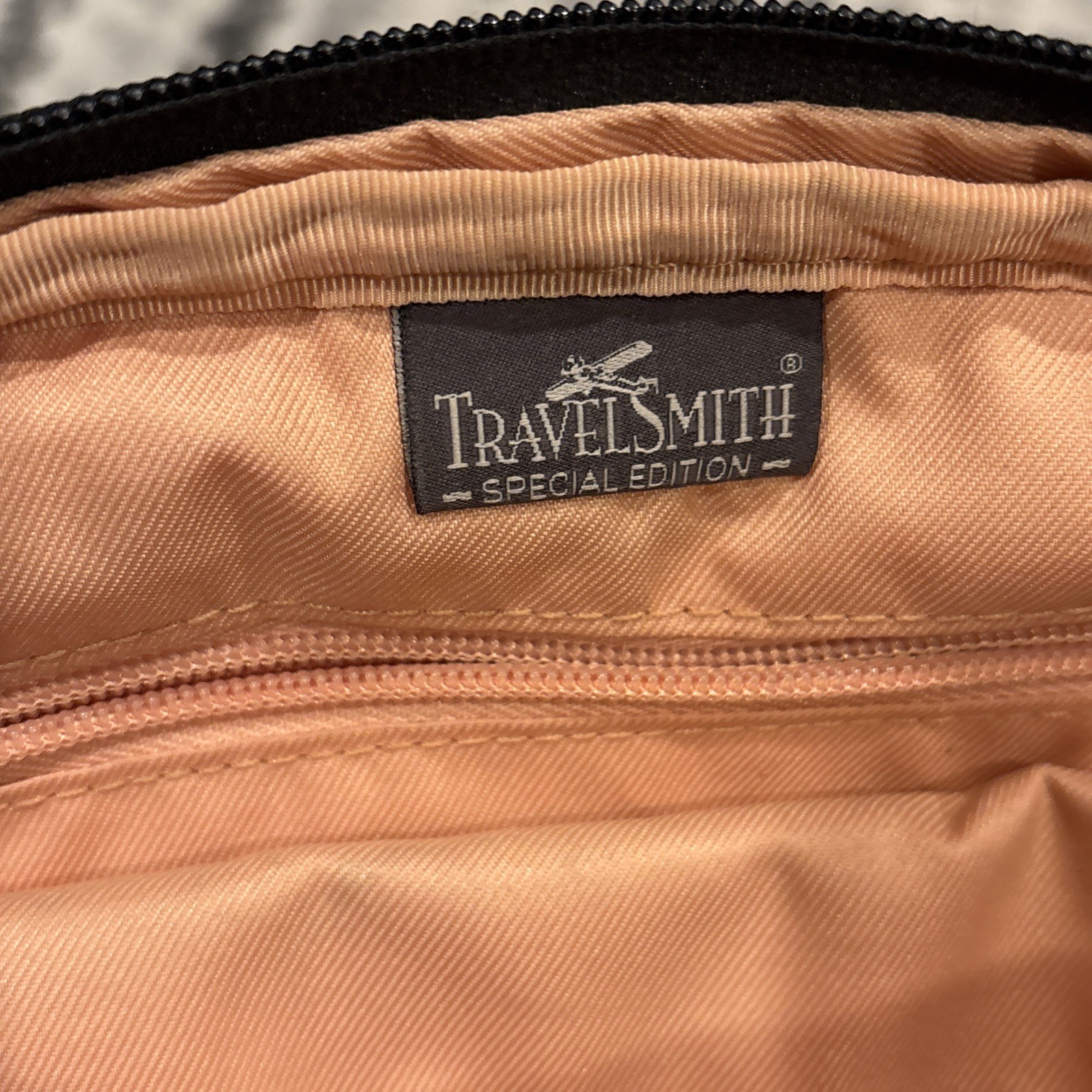 PACSAFE Citysafe TravelSmith Special Edition Crossbody Bag Purse Anti-Theft Blak