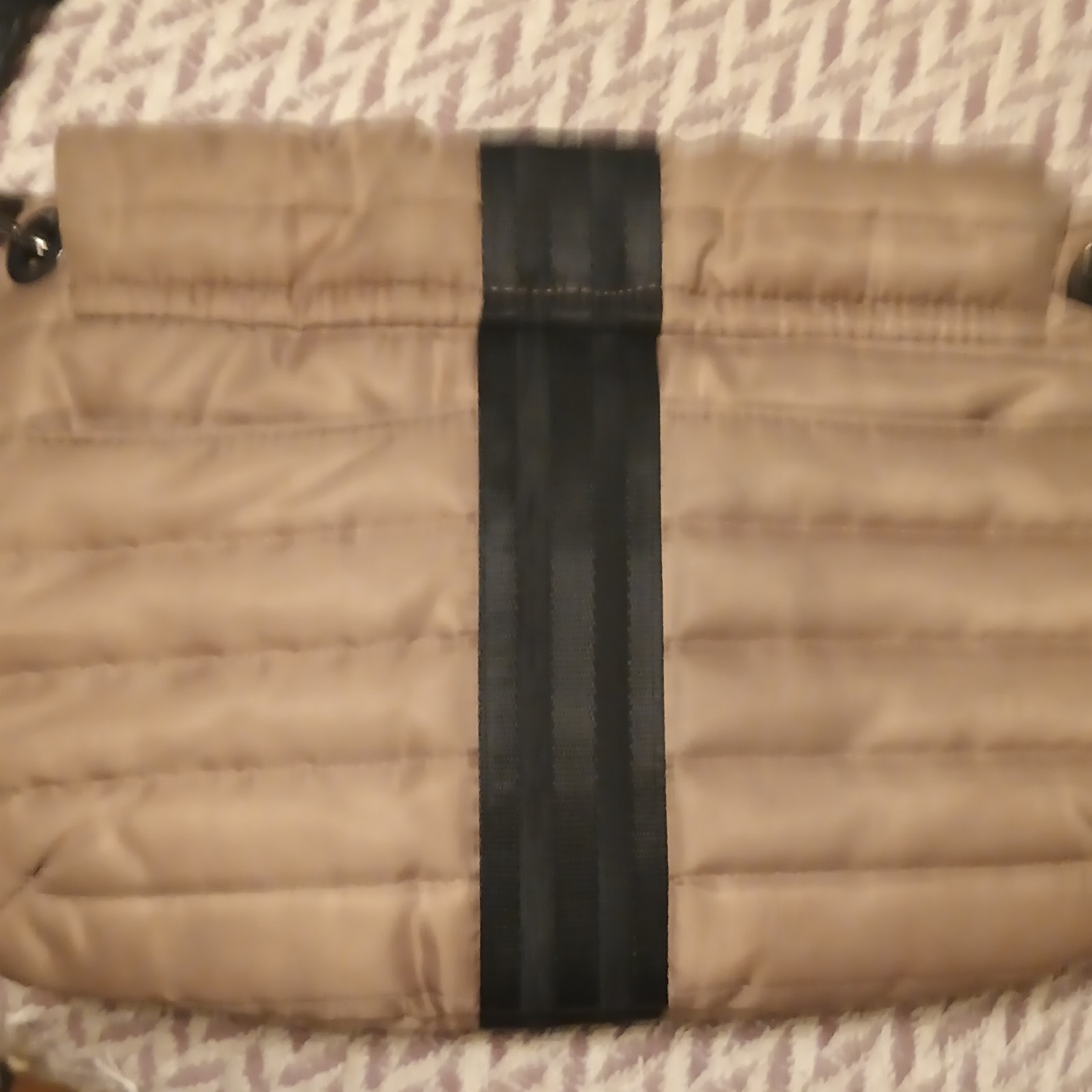 THINK ROYLN Beige/Black Small Crossbody Bag Zip Closure Pockets Silver HW