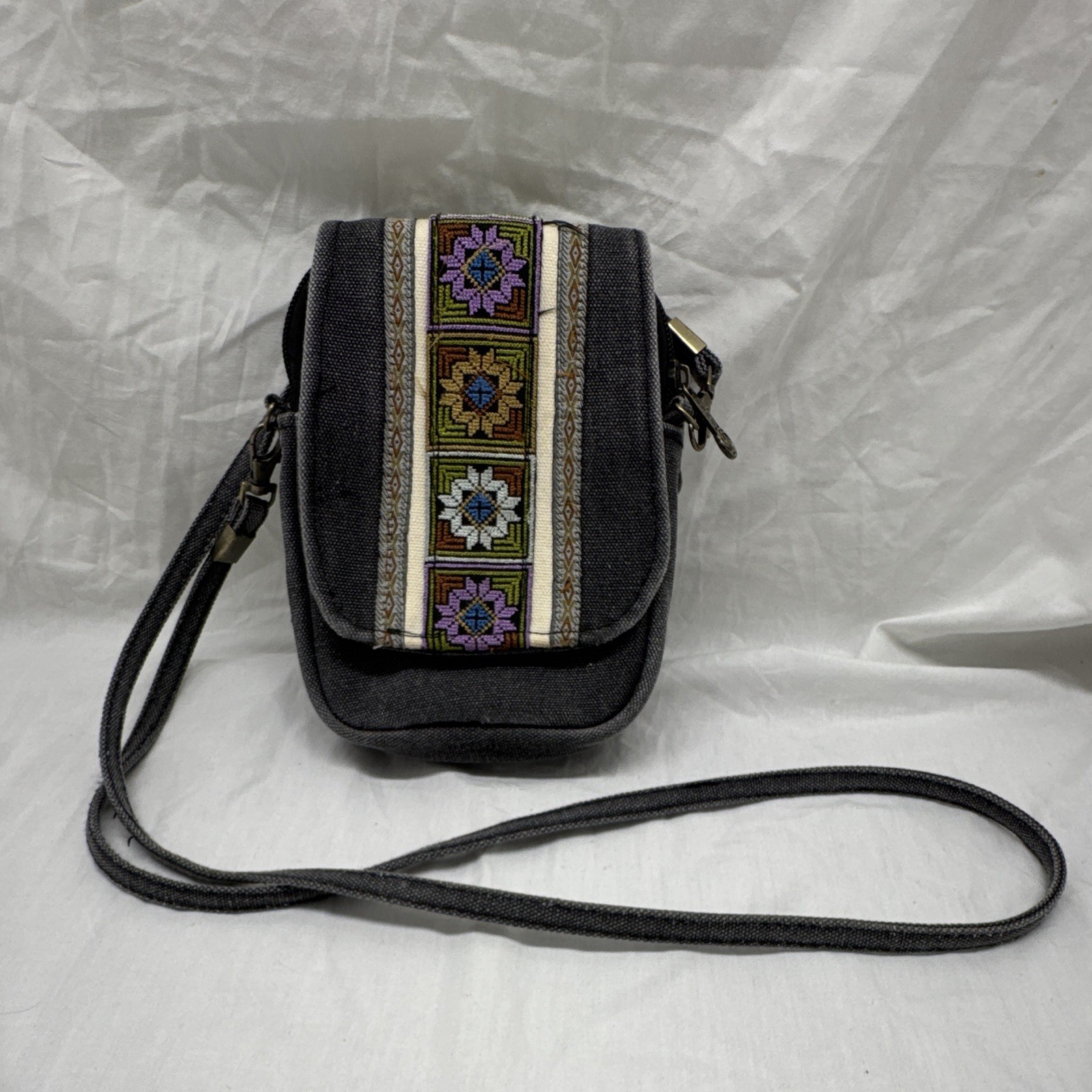 Women’s Small Gray Crossbody Bag Floral Embroidered Strap Detachable Zip Snap